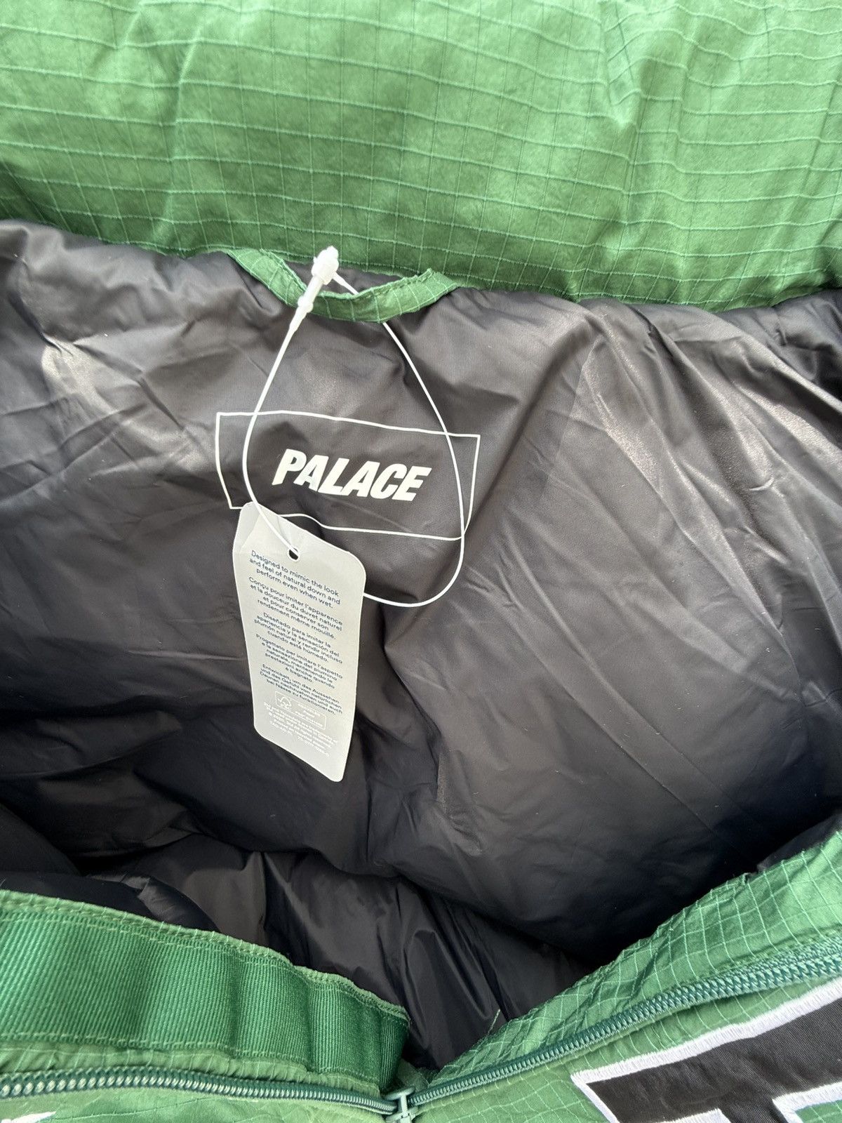 Palace Palace Sport Mit Puffa Coat Size US XL / EU 56 / 4 - 4 Thumbnail