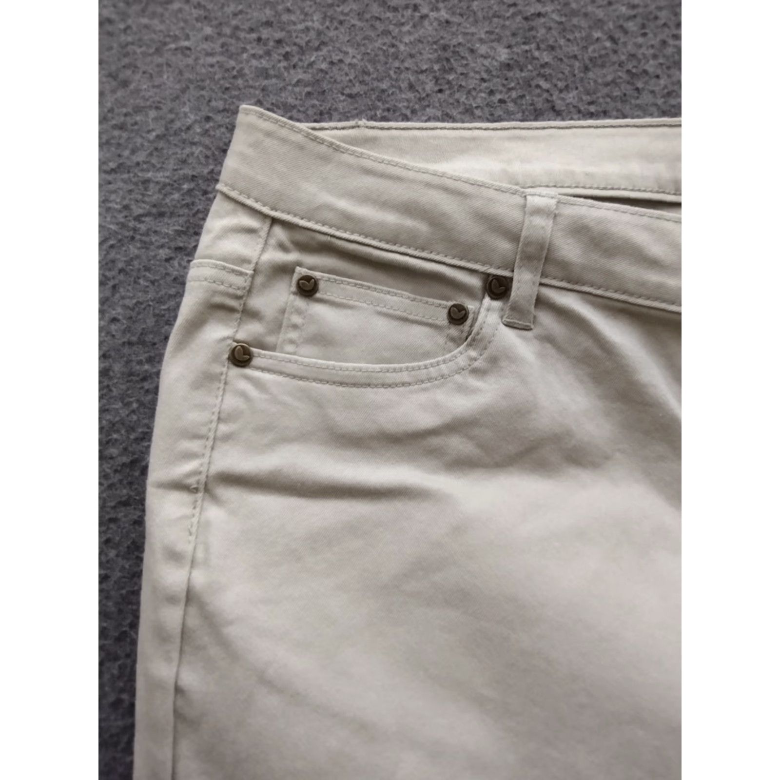 Vintage Woman Within Skinny Jeans Women 22W White Stretch 5-Pocket Denim High Rise Regular Fit XS-Plus? Size 40" / US 18 - 7 Thumbnail
