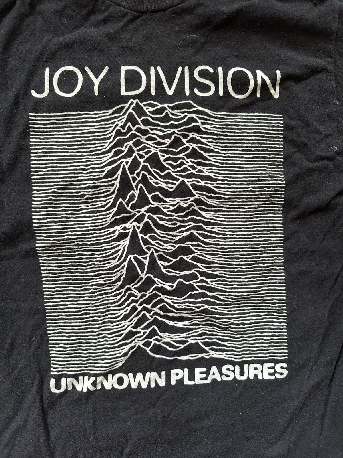 Band Tees Joy Division “Unknown Pleasures” Medium T Shirt Size US M / EU 48-50 / 2 - 2 Thumbnail