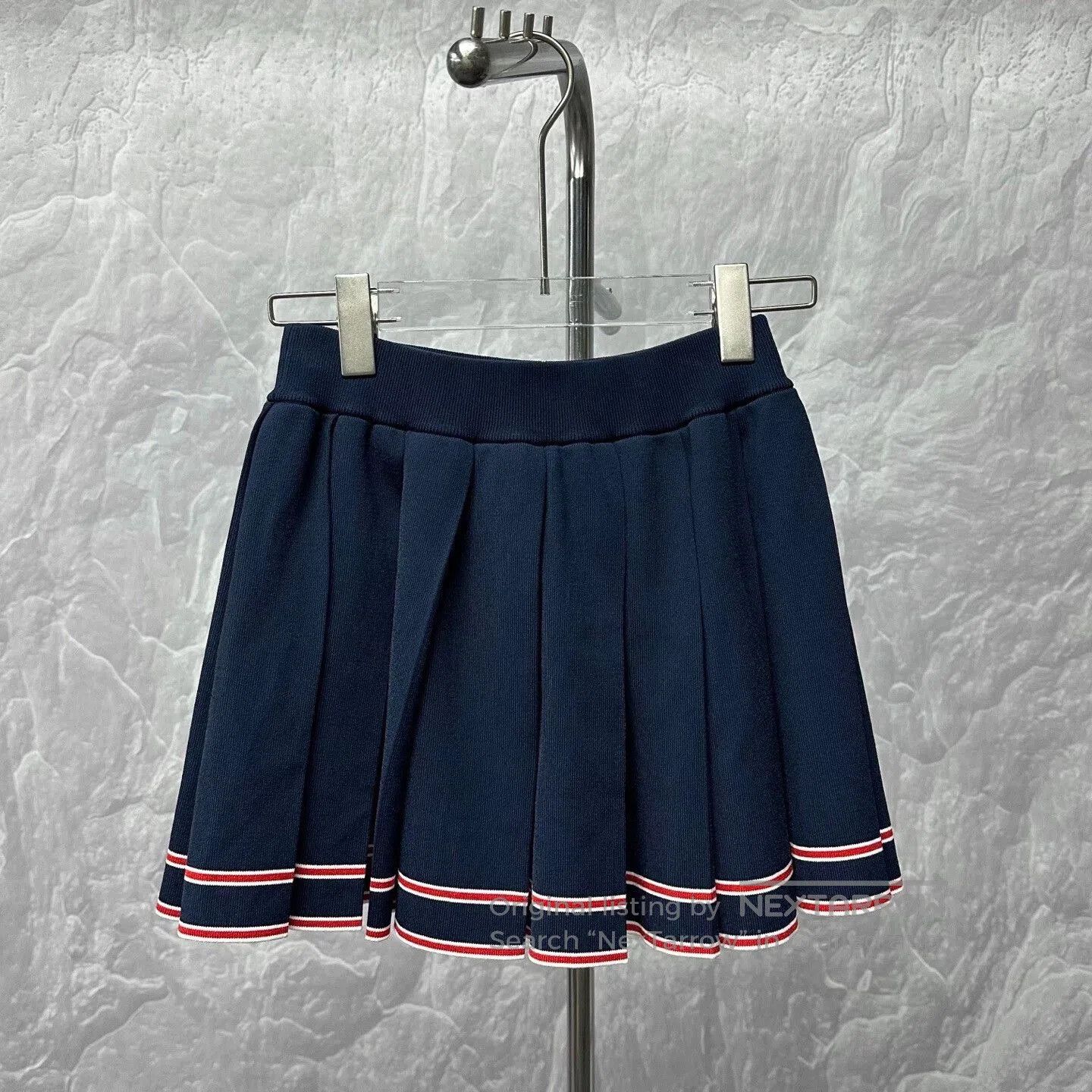 Gucci Gucci Logo Striped Edge Pleated Skirt. Size 22" - 4 Thumbnail