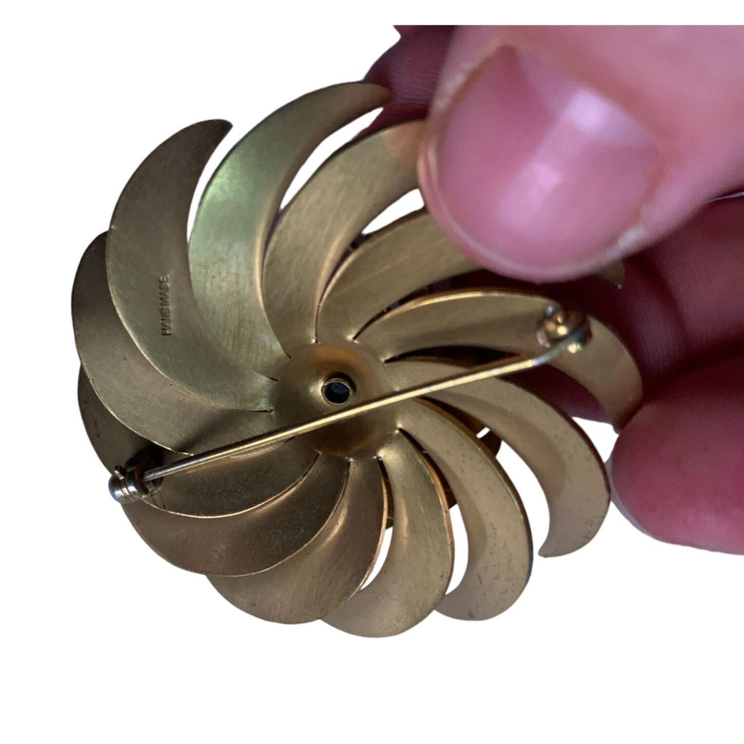 Other Vintage Handmade Gold Toned Pinwheel Swirl Brooch/Pin Size ONE SIZE - 5 Thumbnail