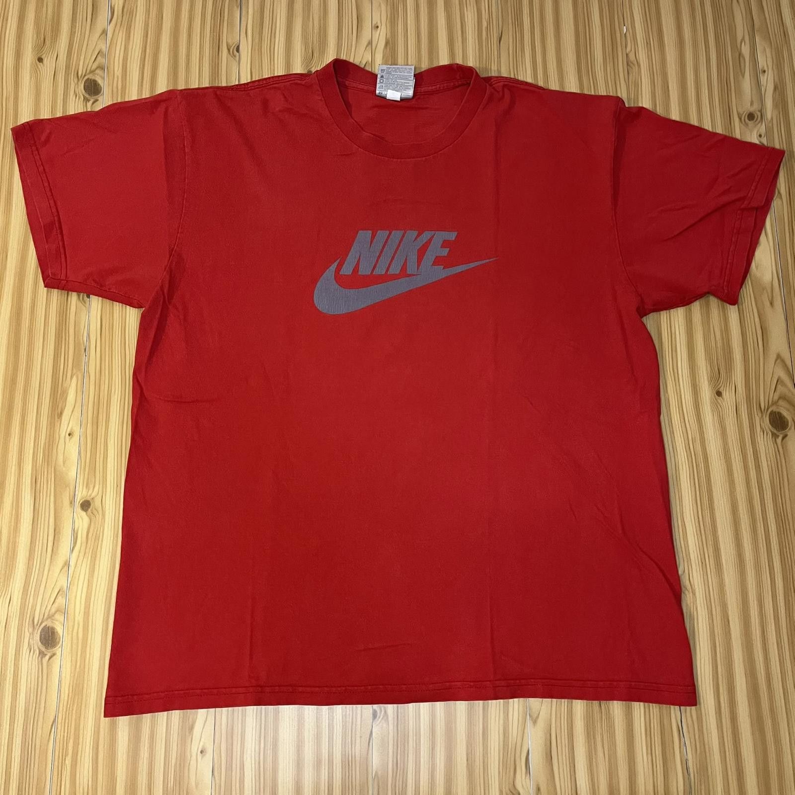 Nike Vtg 00s Red Nike Swoosh Tee M Honduras Size US M / EU 48-50 / 2 - 1 Thumbnail