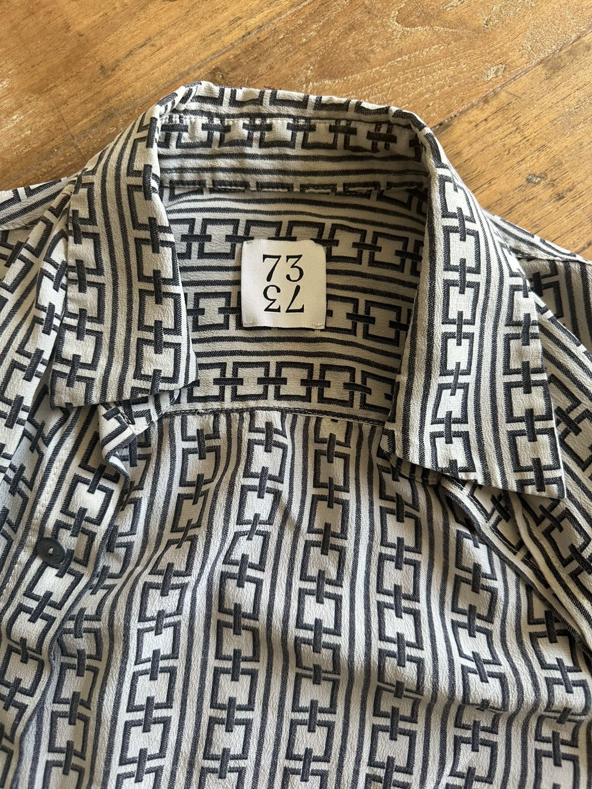 Other 73 London Beige and Black Button Shirt Size US XXS / EU 40 - 4 Thumbnail
