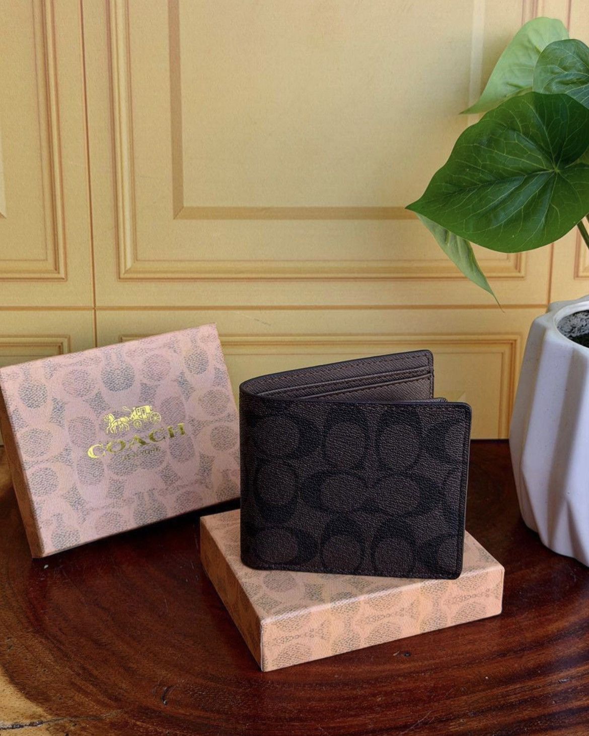 Coach Coach Signature Canvas Bifold Wallet Size ONE SIZE - 1 Preview