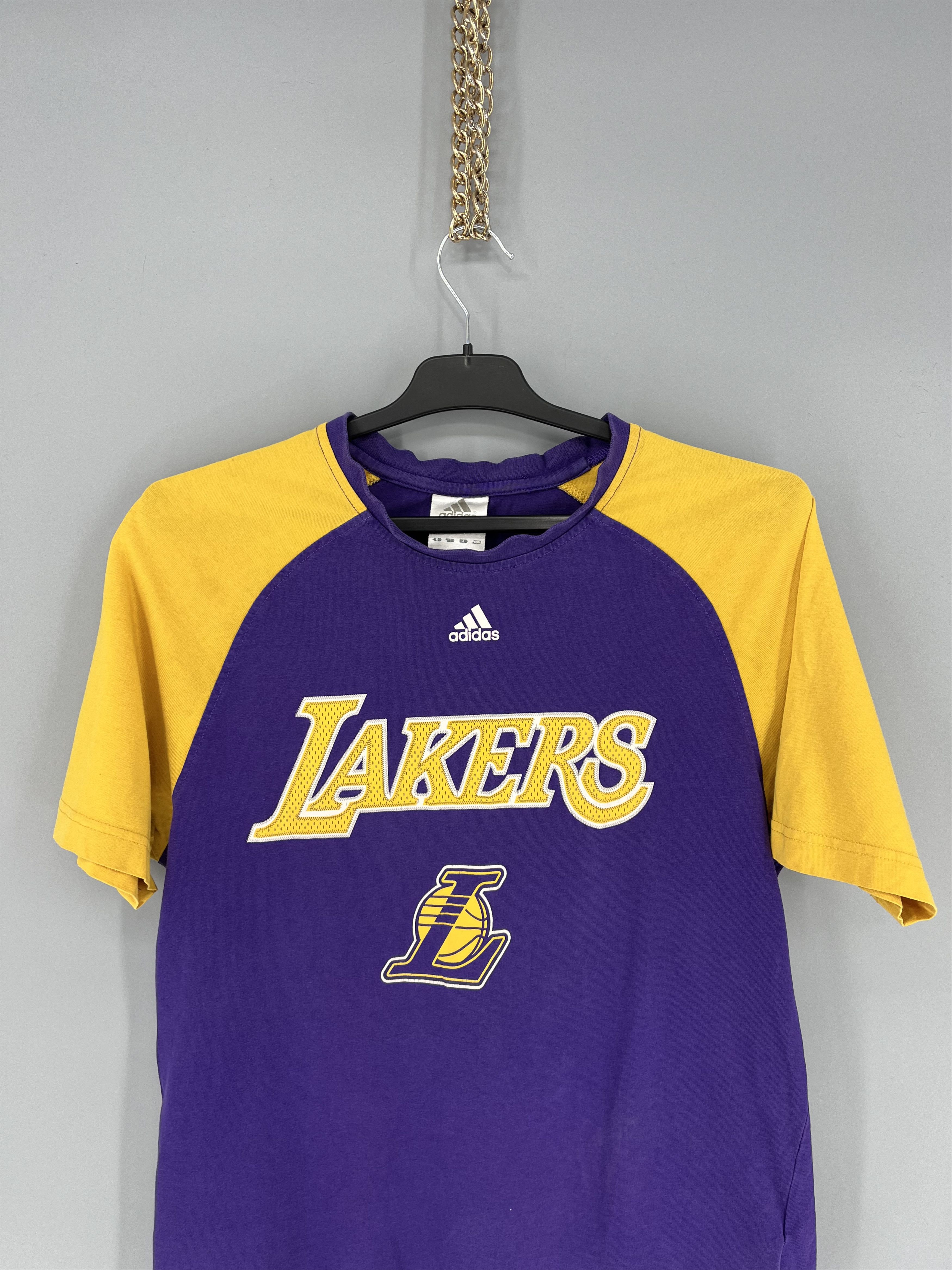 Adidas 🔷Vintage Adidas L.A. Lakers Kobe Bryant #24 T-shirt🔷 Size US M / EU 48-50 / 2 - 6 Thumbnail