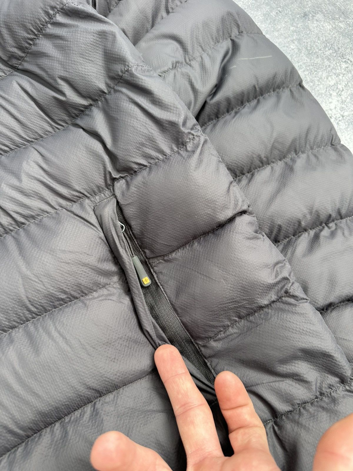 Mountain Hardwear Mountain Warehouse Grey Winter Puffer Jacket Outdoor Size M Size US M / EU 48-50 / 2 - 7 Thumbnail