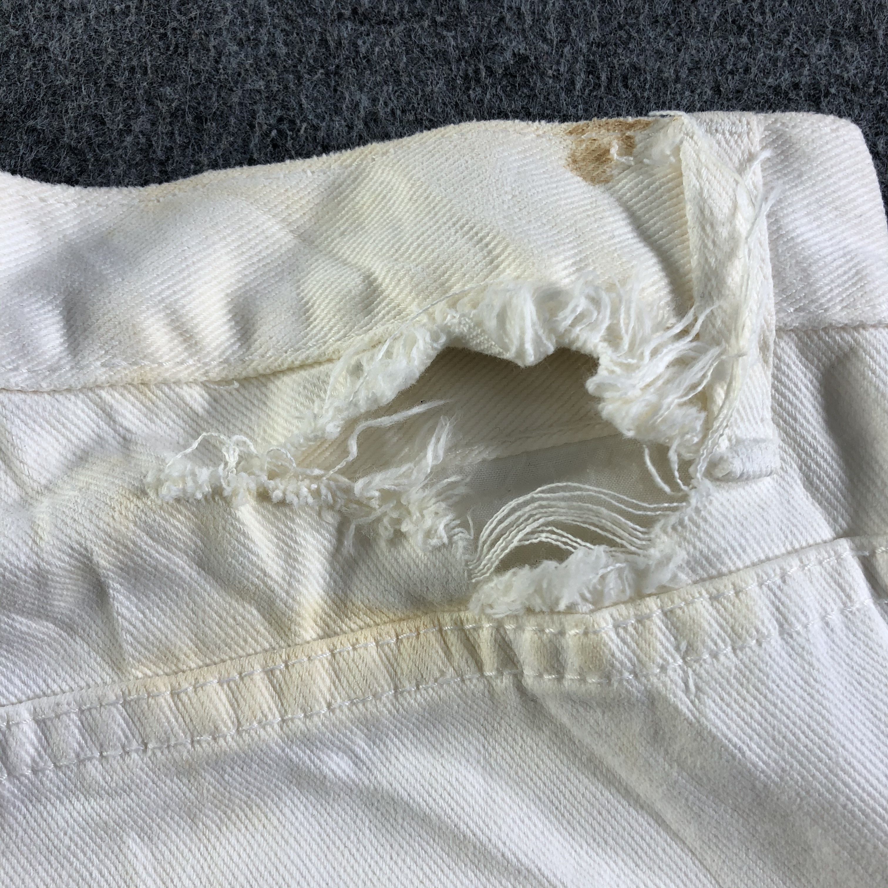 Guess Vintage Light Wash Guess Jeans-J4559 Size US 30 / EU 46 - 8 Thumbnail