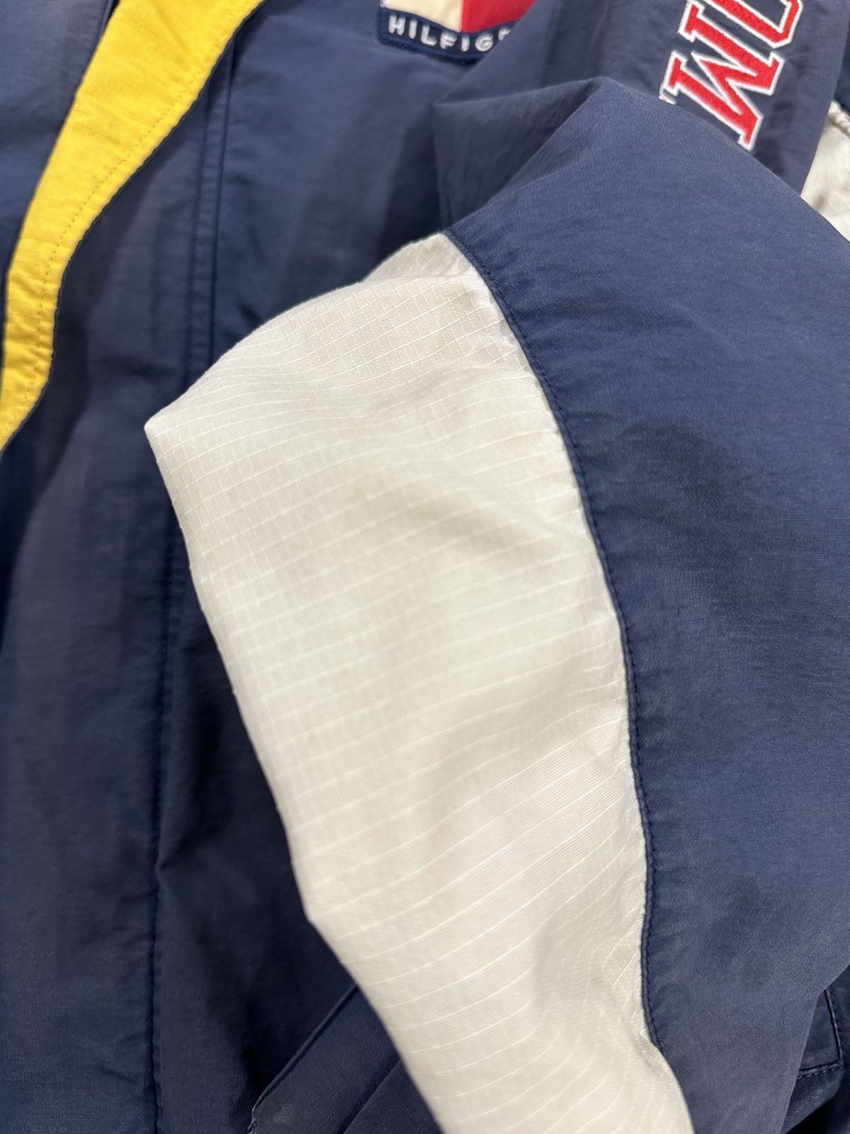 Tommy Hilfiger Vintage 90s Tommy Hilfiger Sleeve Spell Out Jacket USA Size US M / EU 48-50 / 2 - 7 Thumbnail