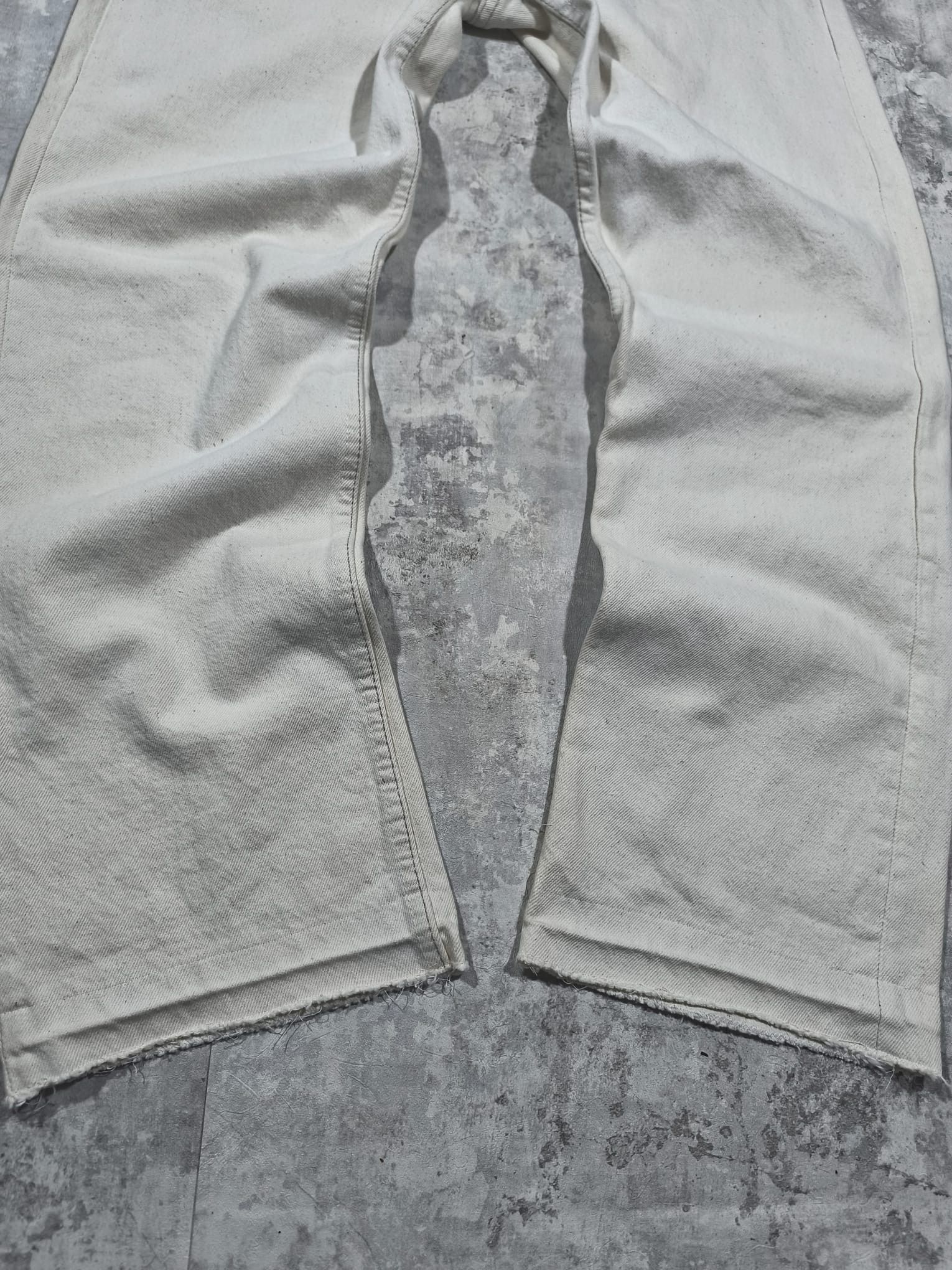 Levi's Vintage Clothing Vintage Levis Made in Usa 90s 501 Unhemmed 33x30 Size US 33 - 2 Thumbnail