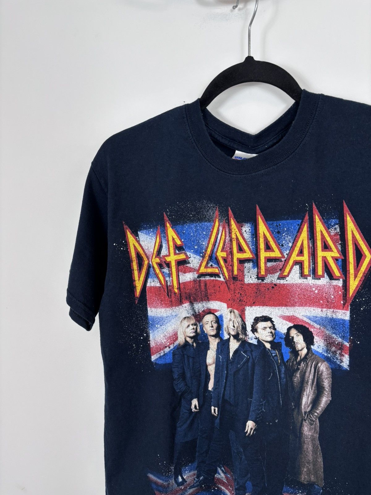 Band Tees Vintage Def Leppard 2008 European Tour Black T-Shirt Tee Size US M / EU 48-50 / 2 - 9 Thumbnail