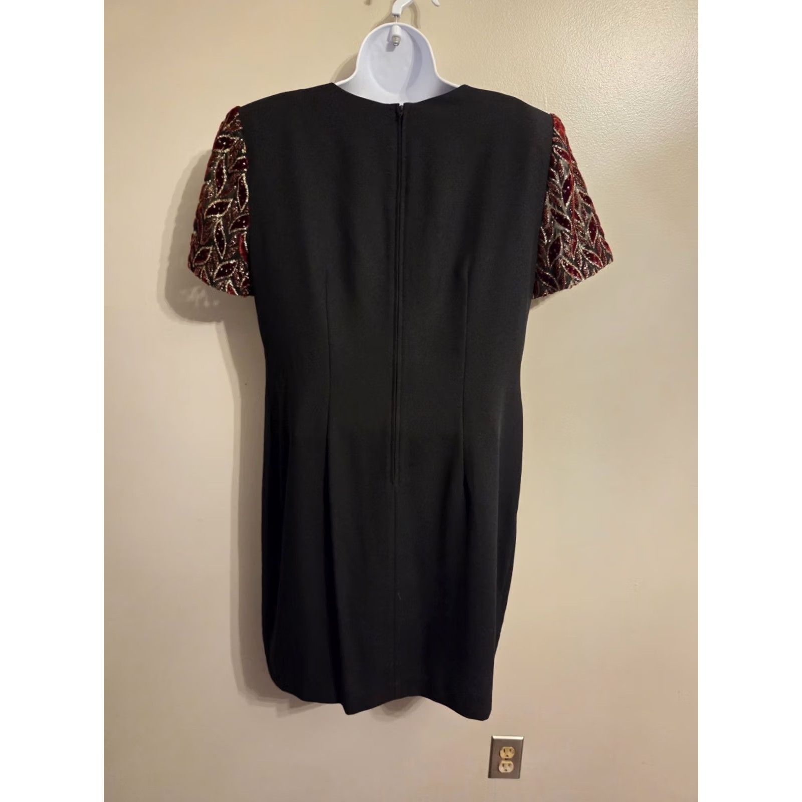 Velvet VINTAGE John Roberts Black Velvet Leaf Empire Waist Dress 14P Petite 1990s Cocktail Womens Size XL / US 12-14 / IT 48-50 - 6 Thumbnail