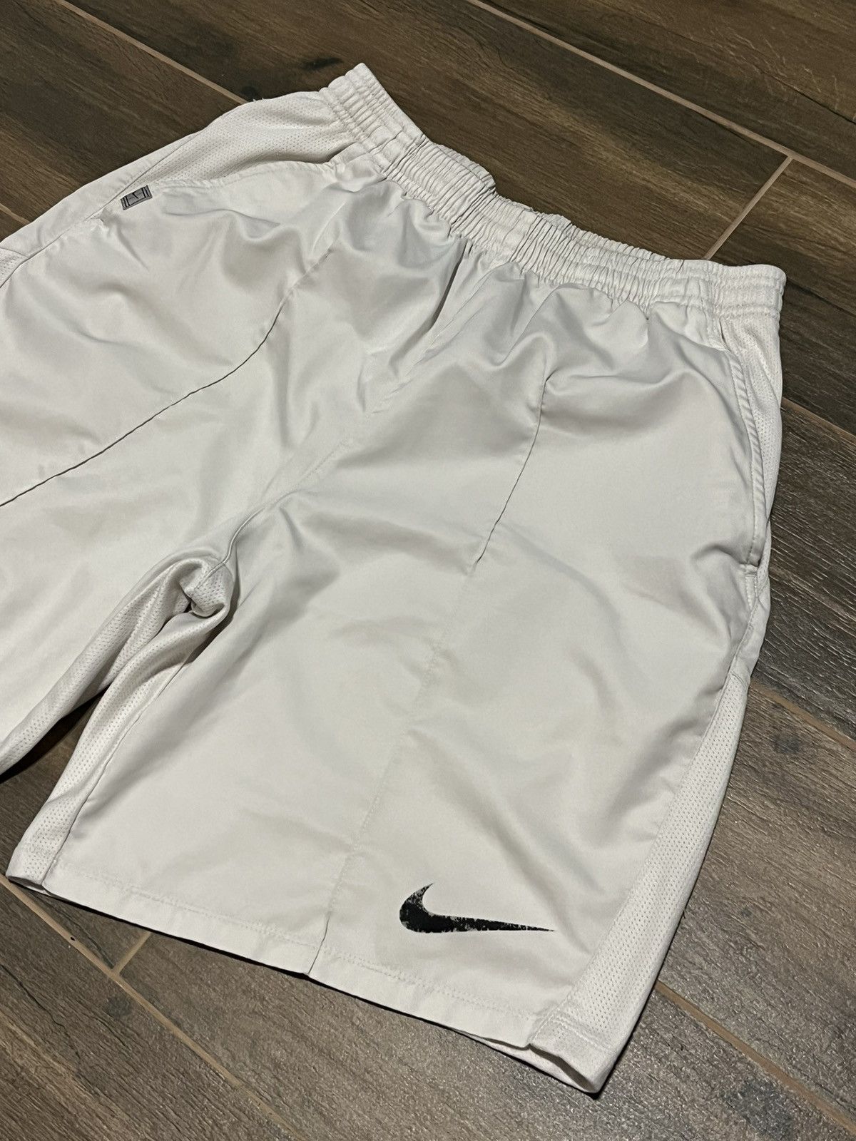 Nike × Vintage Vintage Nike Court Shorts Y2K Size US 32 / EU 48 - 2 Thumbnail