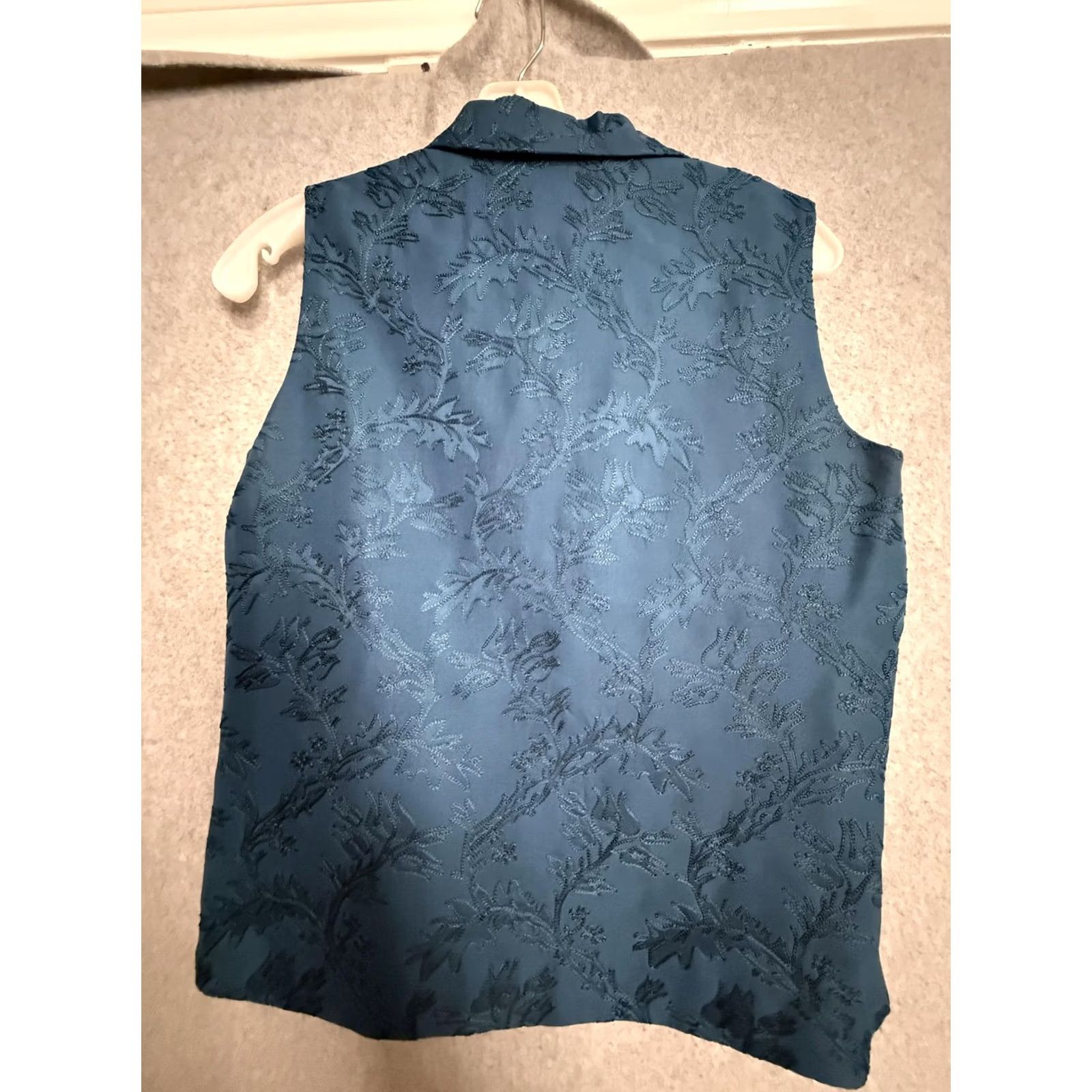 Talbots Talbots Petites Pants Vest Set Womens Top 10P Blue Silk 2 Pc Floral Sleeveless Collared Button Front Dressy Size L / US 10 / IT 46 - 3 Thumbnail