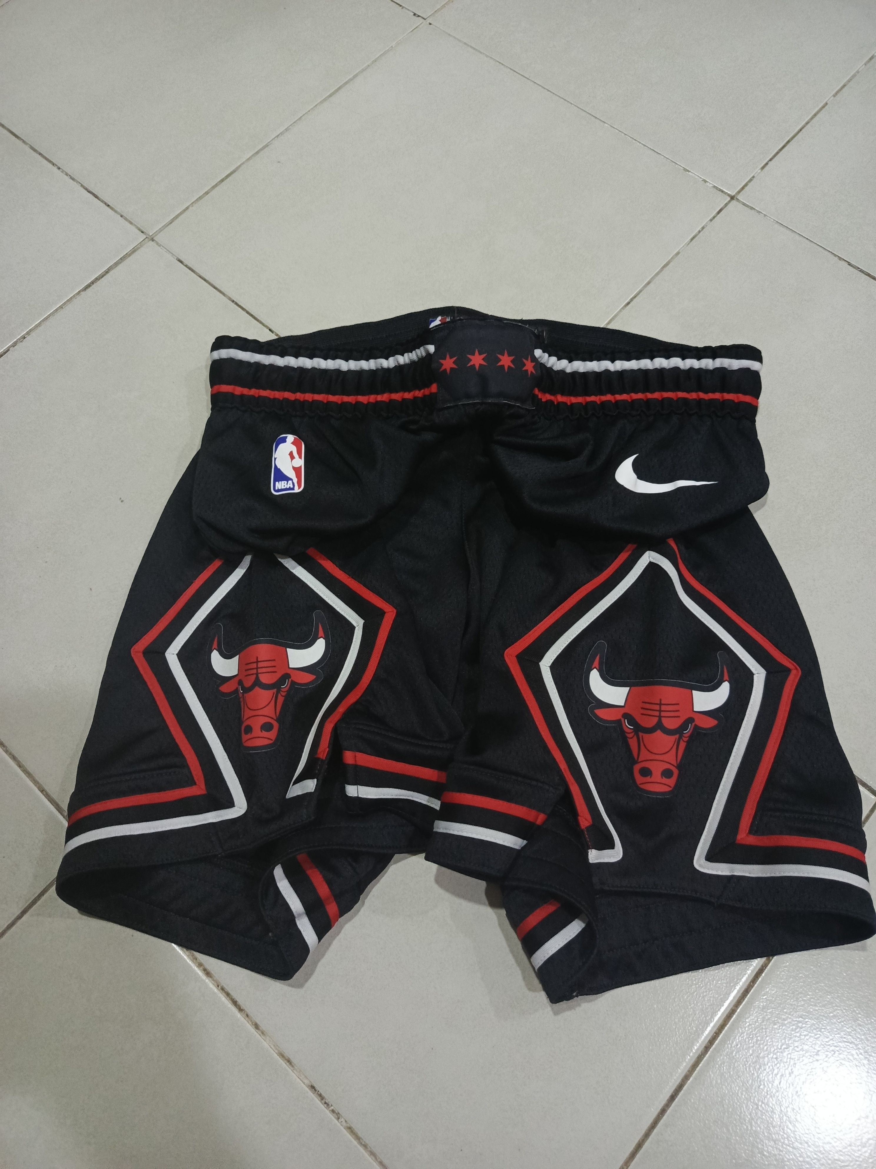 NBA Nike Chicago Bulls Authentic Black NBA Engineered Shorts Size US 33 - 1 Thumbnail