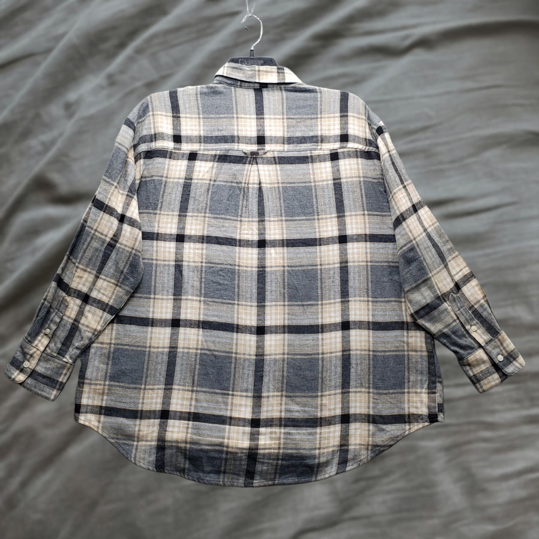 Old Navy Old Navy The Boyfriend Shirt Womens XL Multi Plaid Flannel Collared Button Up Size XL / US 12-14 / IT 48-50 - 1 Thumbnail