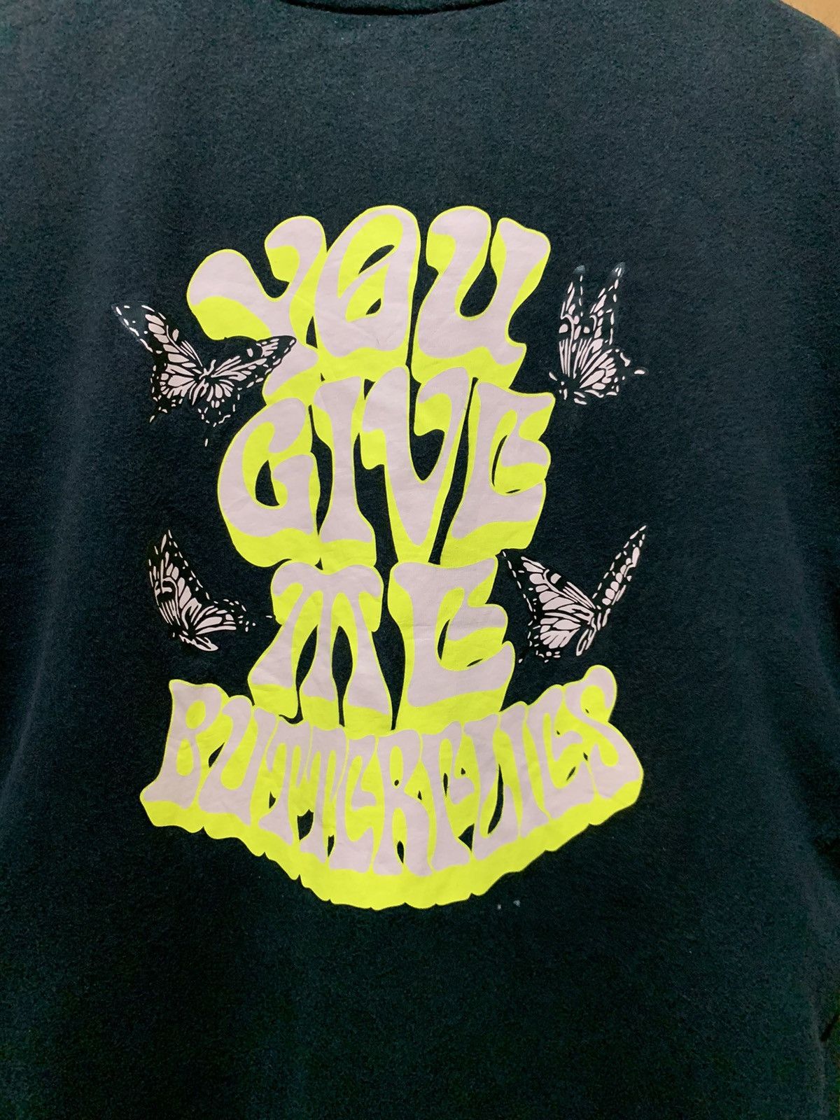 Uniqlo Uniclo You Give Me Butterfly Boxy Shirt Small Size US S / EU 44-46 / 1 - 5 Thumbnail