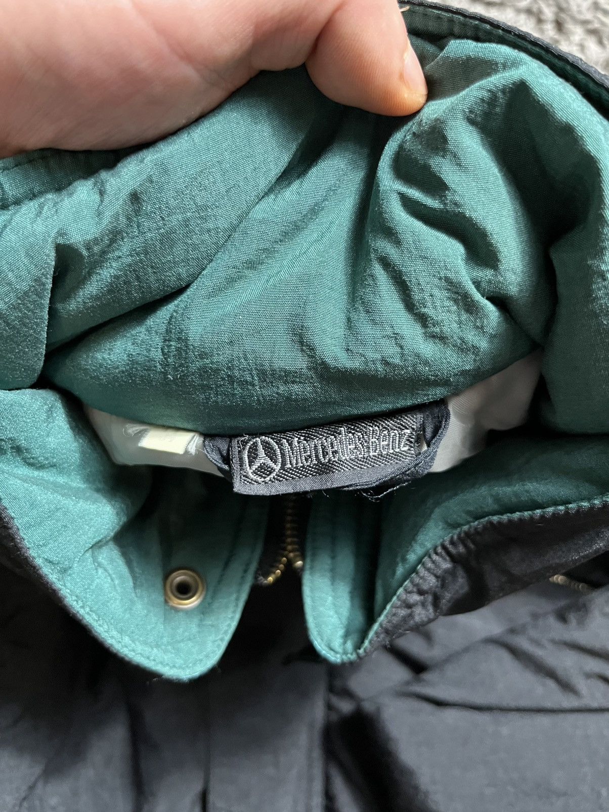 Mercedes-Benz MERCEDES BENZ VINTAGE 90s NYLON HEAVY BOMBER JACKET Size US XL / EU 56 / 4 - 5 Thumbnail