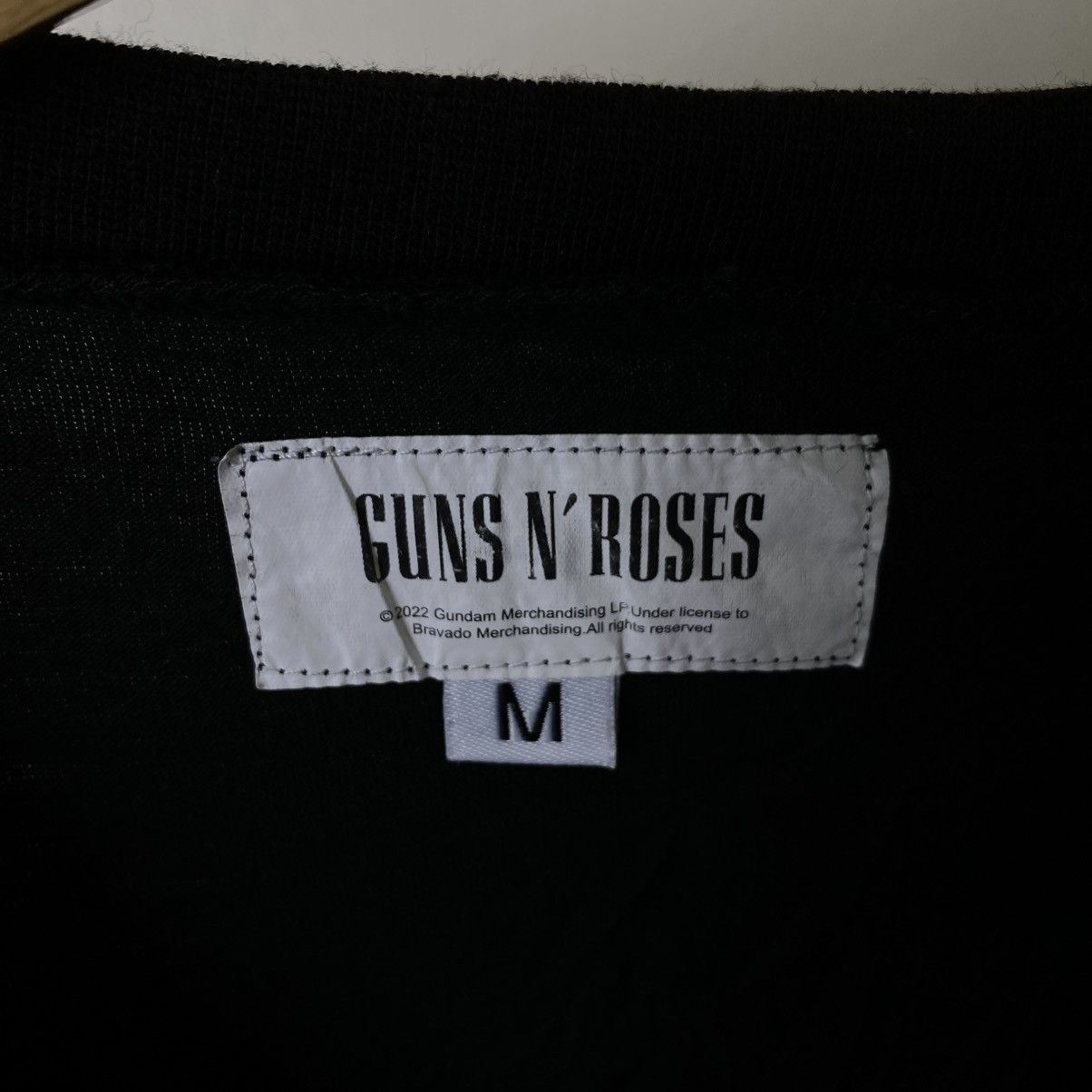 Guns N' Roses Nice Roses Cross Graphic Official Reissue Band T Shirt Size US M / EU 48-50 / 2 - 3 Thumbnail