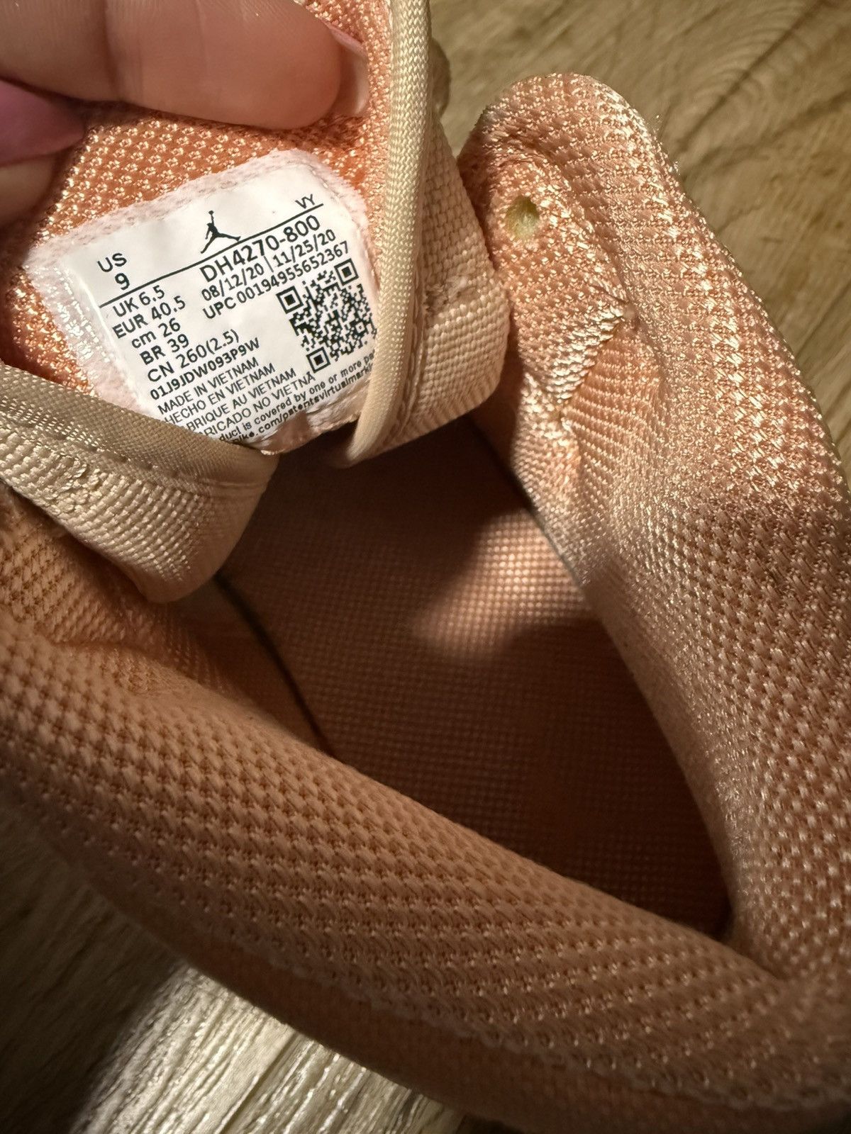 Nike 2021 Wmns Air Jordan 1 Mid 'Apricot' Size US 9 / IT 39 - 7 Thumbnail