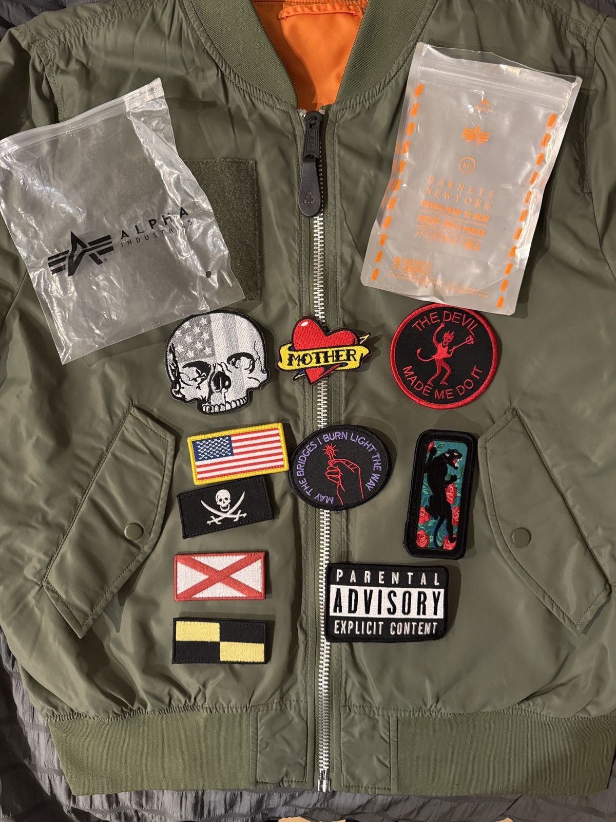 Alpha Industries Alpha Industries x Barneys New York MA-1 Bomber Jacket Size US XL / EU 56 / 4 - 2 Thumbnail