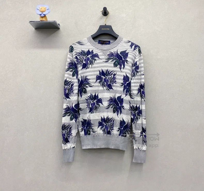Louis Vuitton Louis Vuitton Grey striped sweater Size US S / EU 44-46 / 1 - 1 Thumbnail