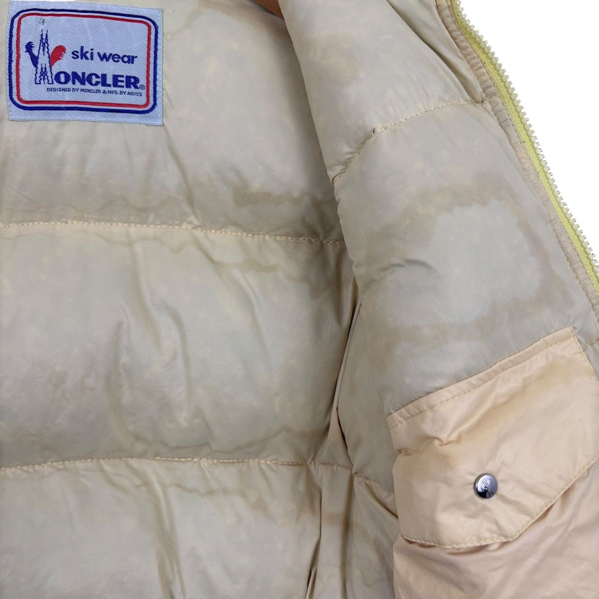 Moncler Moncler Corduroy Down Jacket Size US S / EU 44-46 / 1 - 14 Thumbnail