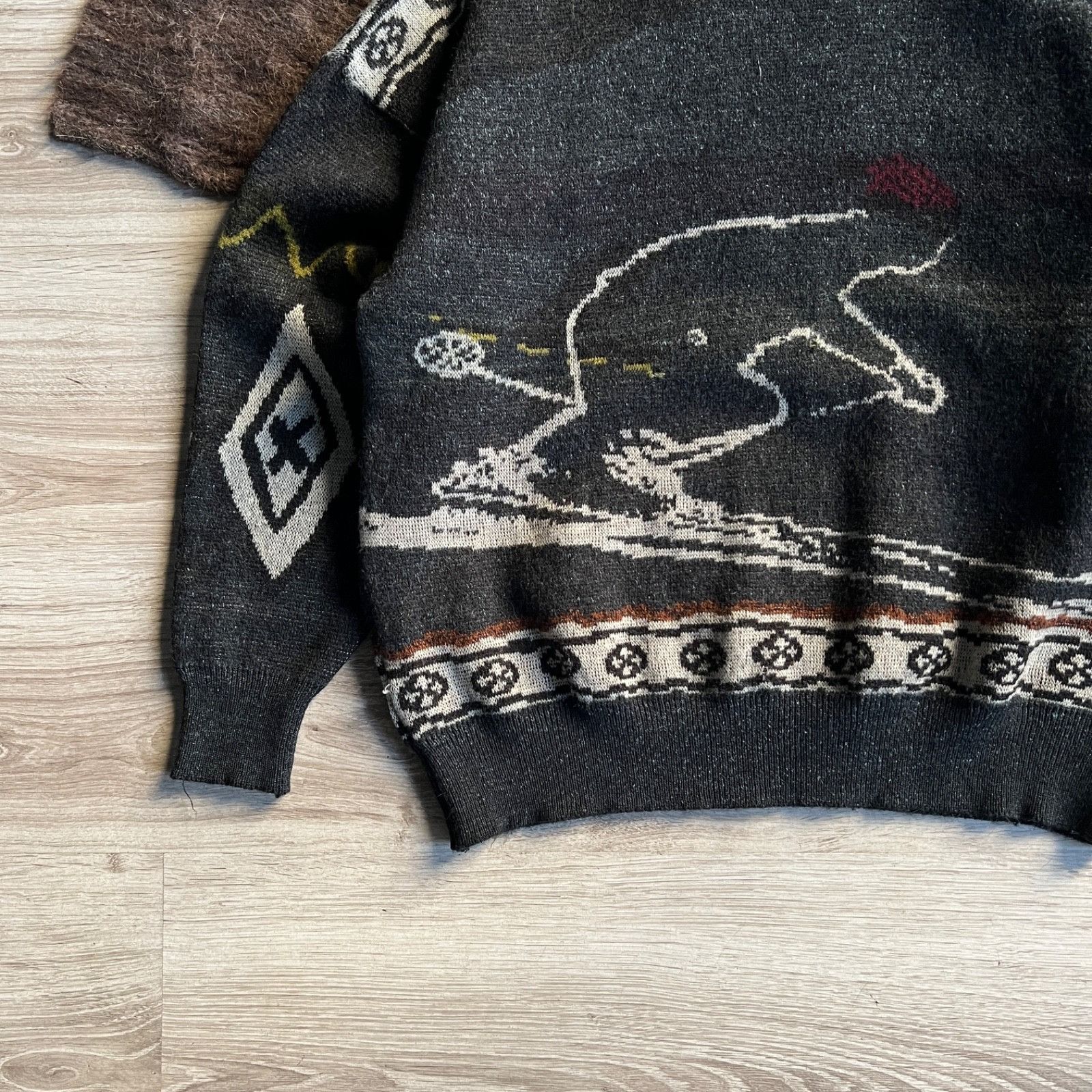 Hugo Boss Hugo Boss 90s Vintage Ski Navajo Knit Sweater 9717AC Size US M / EU 48-50 / 2 - 3 Thumbnail