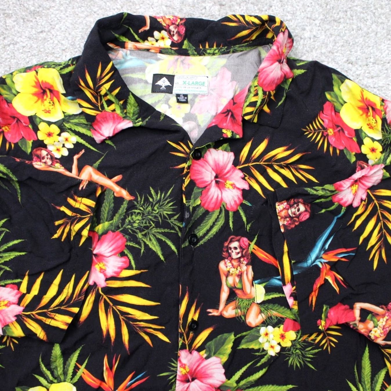 Vintage LRG Shirt Men XL Black Hawaiian Skeleton Hula Graphic Print S/S Crew Neck T-Shirt Limited Size US XL / EU 56 / 4 - 2 Thumbnail
