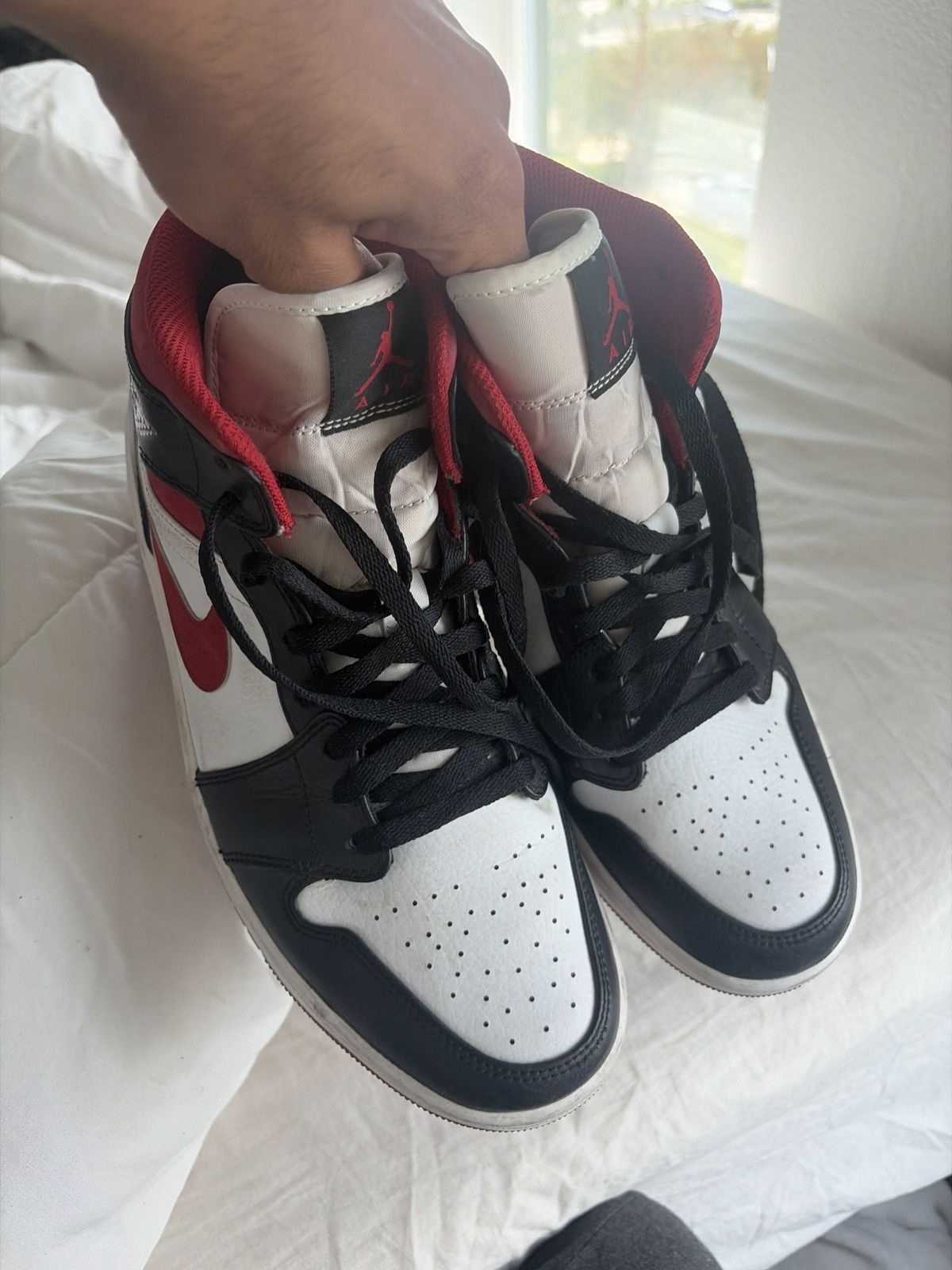 Nike gym red nike mid’s Size US 10 / EU 43 - 1 Thumbnail