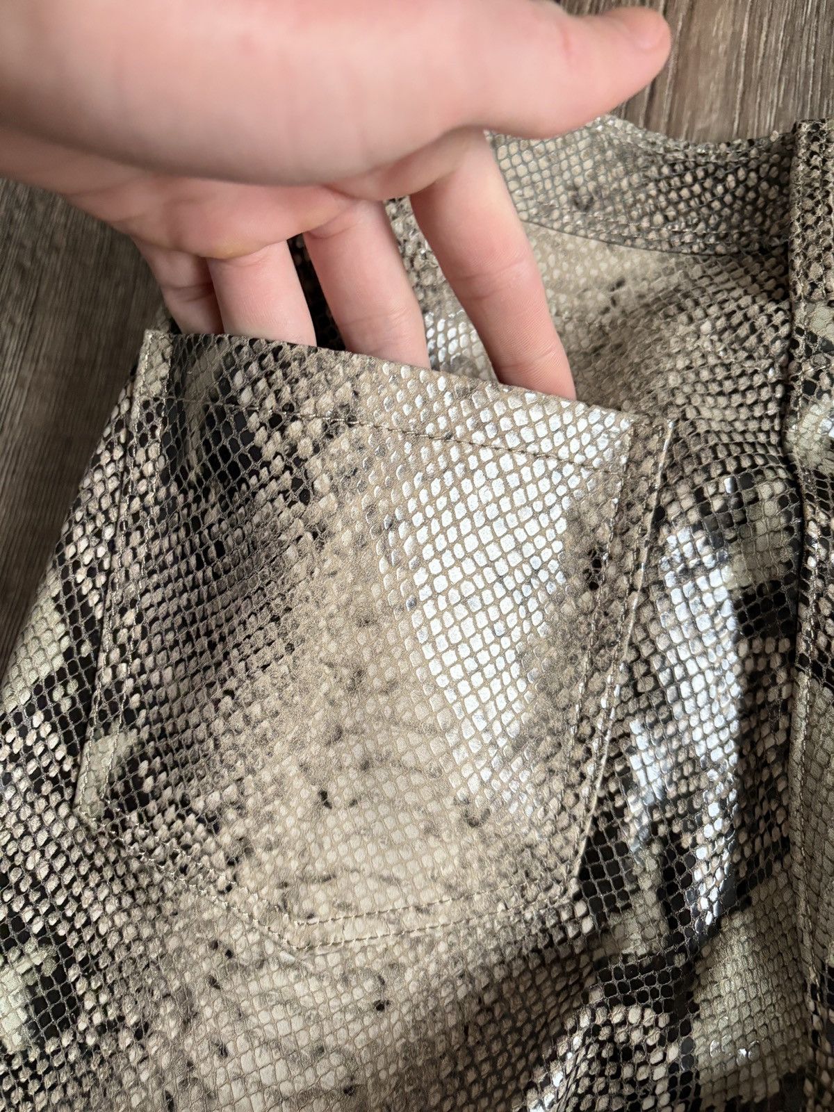 Tommy Hilfiger NWT AW19 Tommy Hilfiger x Zendaya Snakeskin Python Leather Size 26" / US 2 / IT 38 - 13 Thumbnail