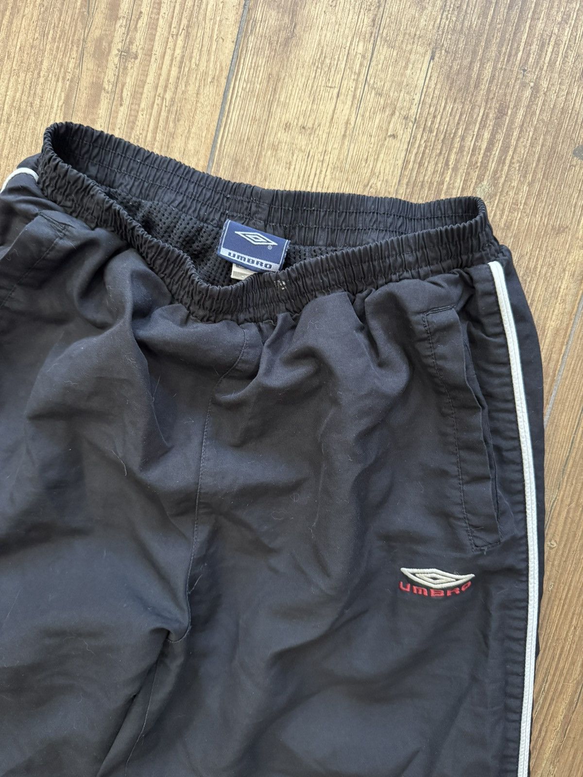 Umbro Umbro Track Pants / Black Mesh Lined Size US 30 / EU 46 - 3 Thumbnail