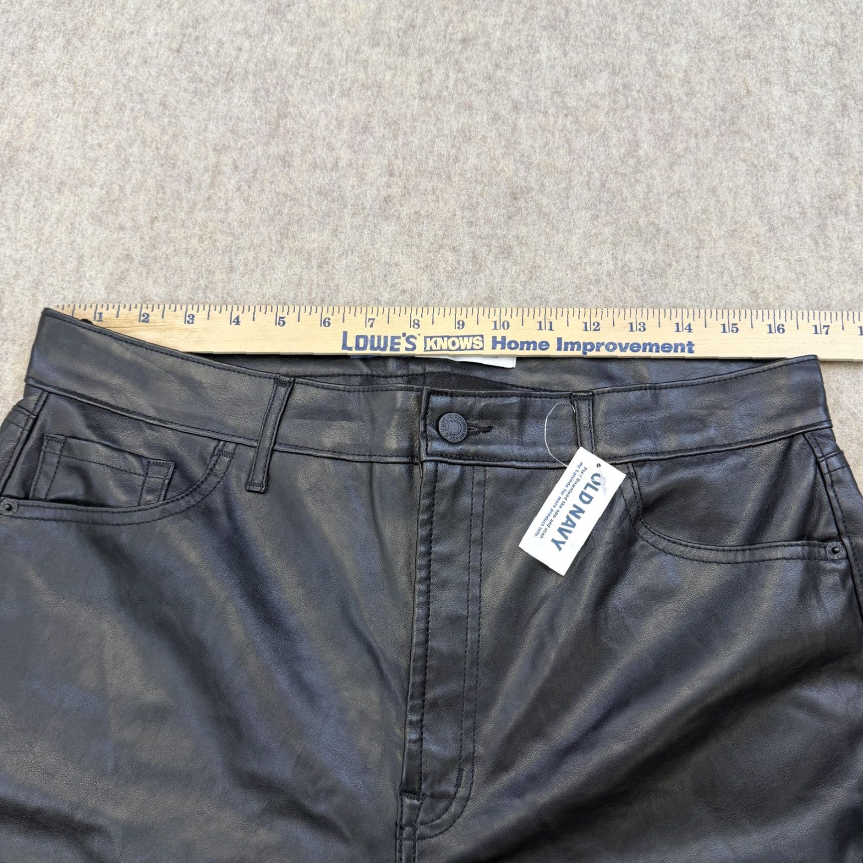 Old Navy Old Navy Black Faux Leather Wide Leg Pants Women 14 High-Rise Flared 31in Inseam Pockets Zip Dress Pants Size 36" / US 14 / IT 50 - 7 Thumbnail