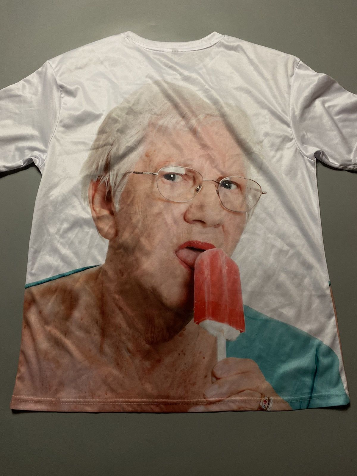 Vintage 🔥 Y2K T-shirt GRANDMA PRINT OPIUM Vintage Size US XL / EU 56 / 4 - 5 Thumbnail