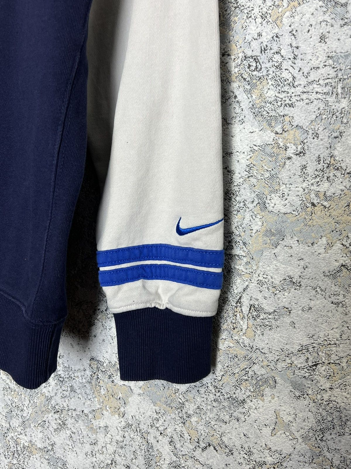 Nike × Vintage Nike Y2K Vintage Sweatshirt Crewneck Swoosh Size M Size US M / EU 48-50 / 2 - 3 Thumbnail