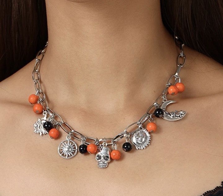 Vintage Retro Halloween Moon Skull Necklace Size ONE SIZE - 3 Thumbnail