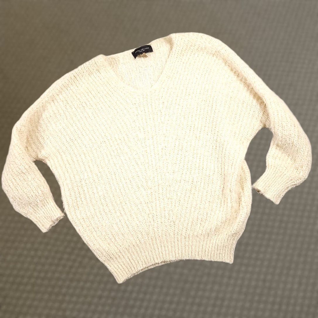 Akira VINTAGE Akira Chicago Black Label Sweater Womens Large Ivory Eyelash V Neck Soft Casual Size L / US 10 / IT 46 - 1 Thumbnail