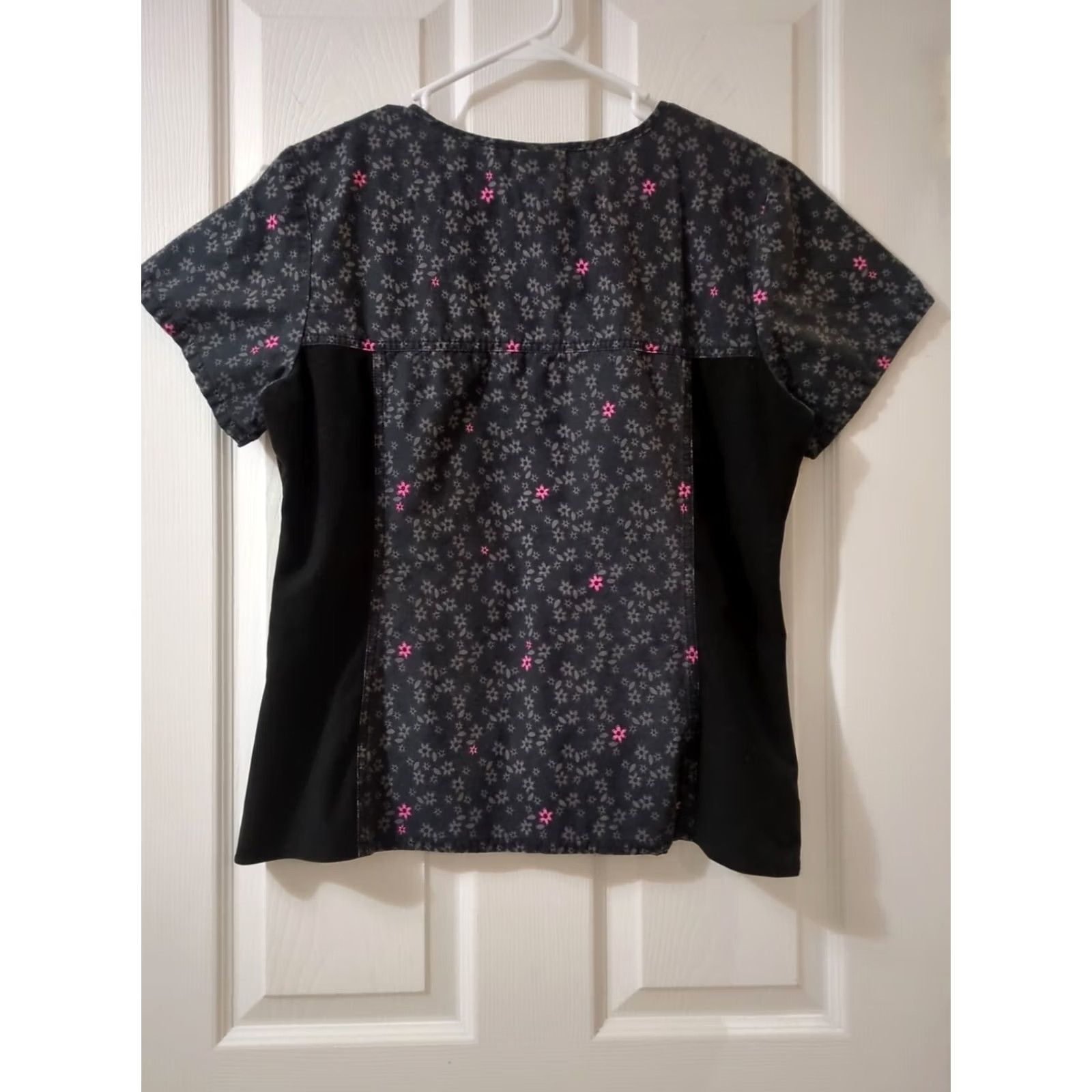 Vintage Dr Seuss Nurses/ Medical Scrub Top V Neck Flex Sides Medium Womens Black Cotton Patterned M Size US M / EU 48-50 / 2 - 5 Thumbnail