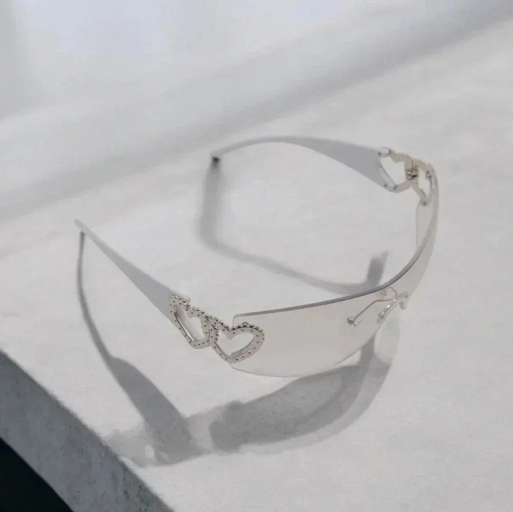 Designer Debuff Linked Hearts clear lens white glasses with bag and Size ONE SIZE - 2 Thumbnail