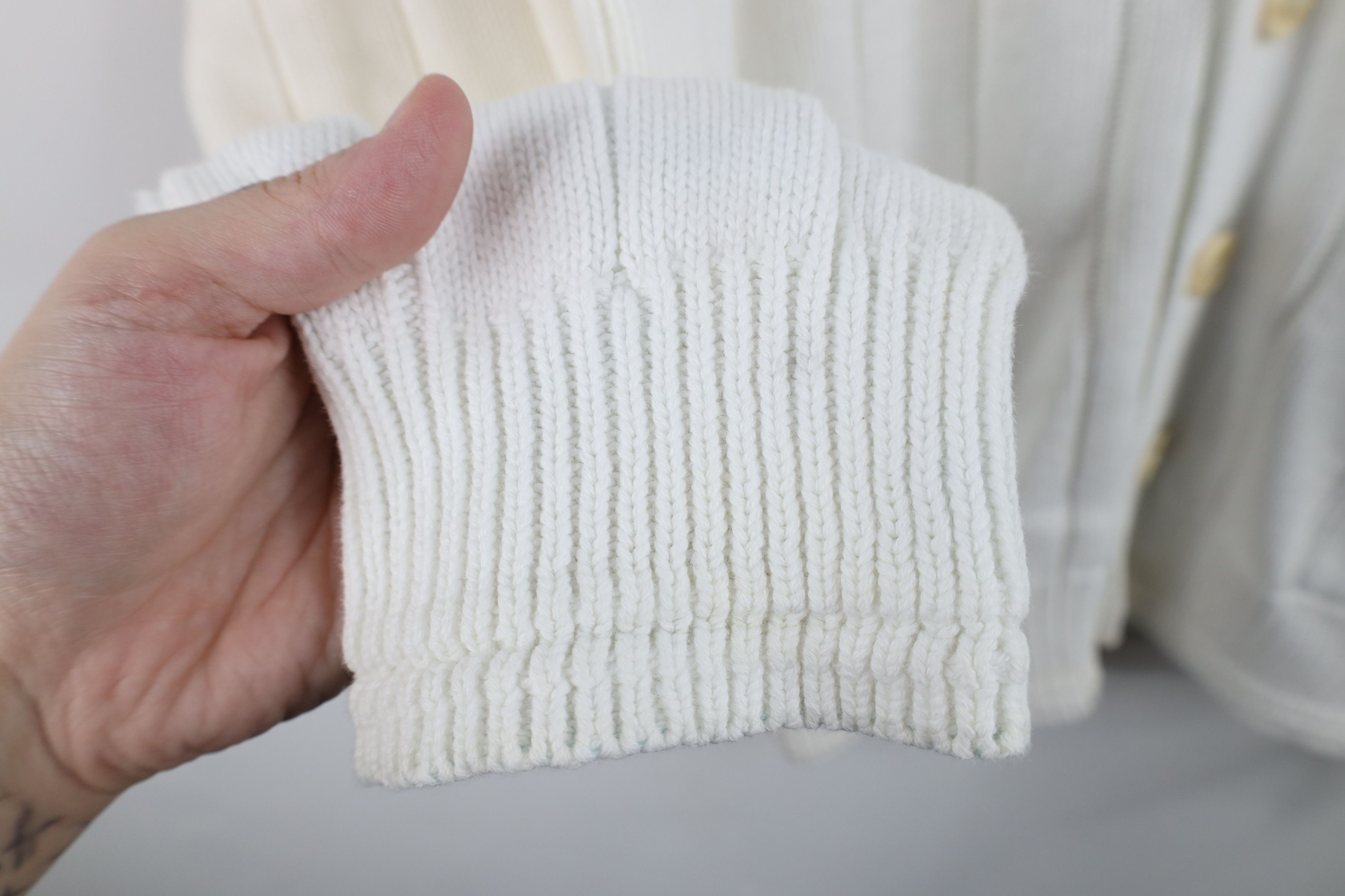 Vintage Vintage 90s Streetwear Ribbed Knit Cardigan Sweater White Size US M / EU 48-50 / 2 - 8 Thumbnail