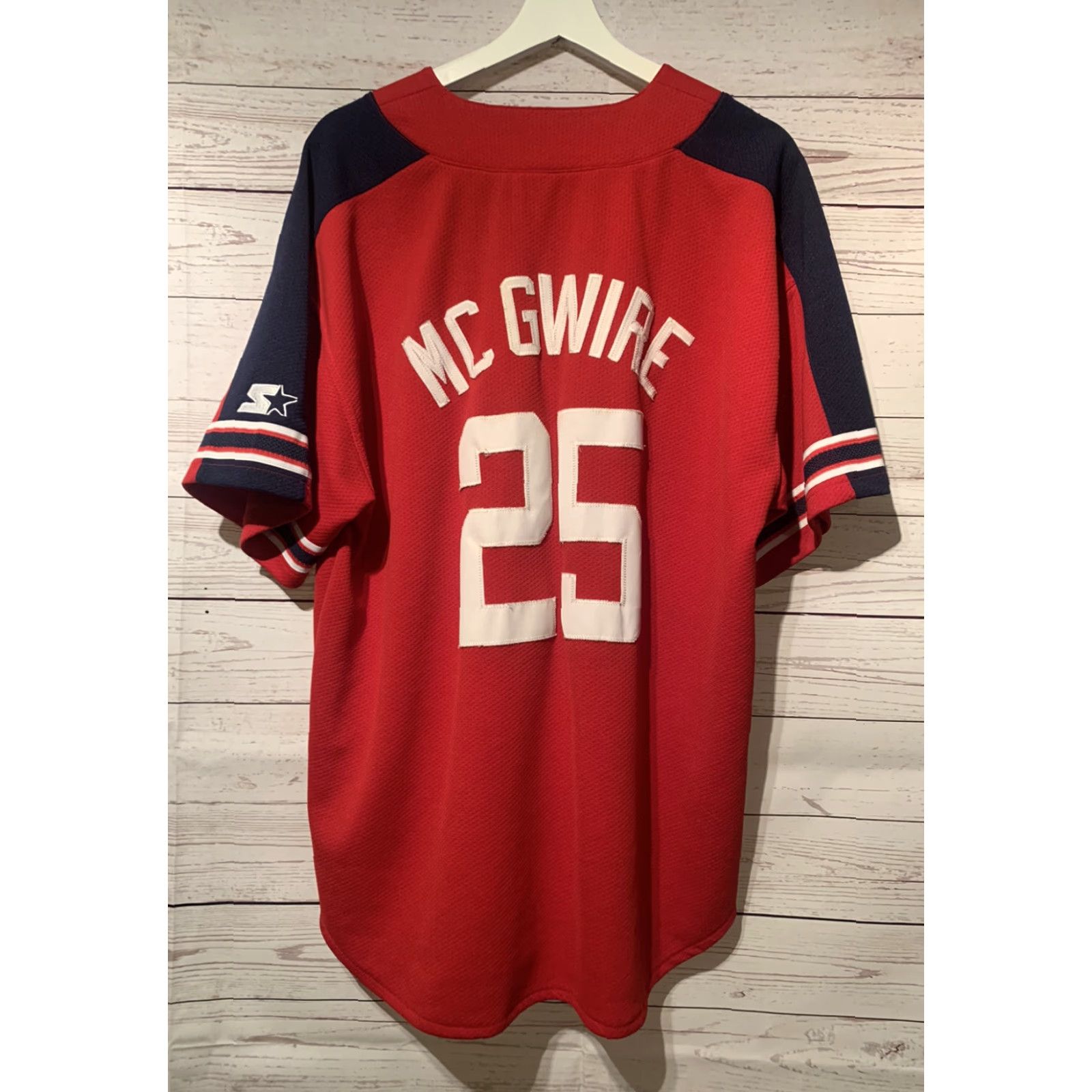 Starter VINTAGE Men’s MLB Starter St. Louis Cardinals #25 Mark McGwire Jersey Size L Size US L / EU 52-54 / 3 - 2 Thumbnail
