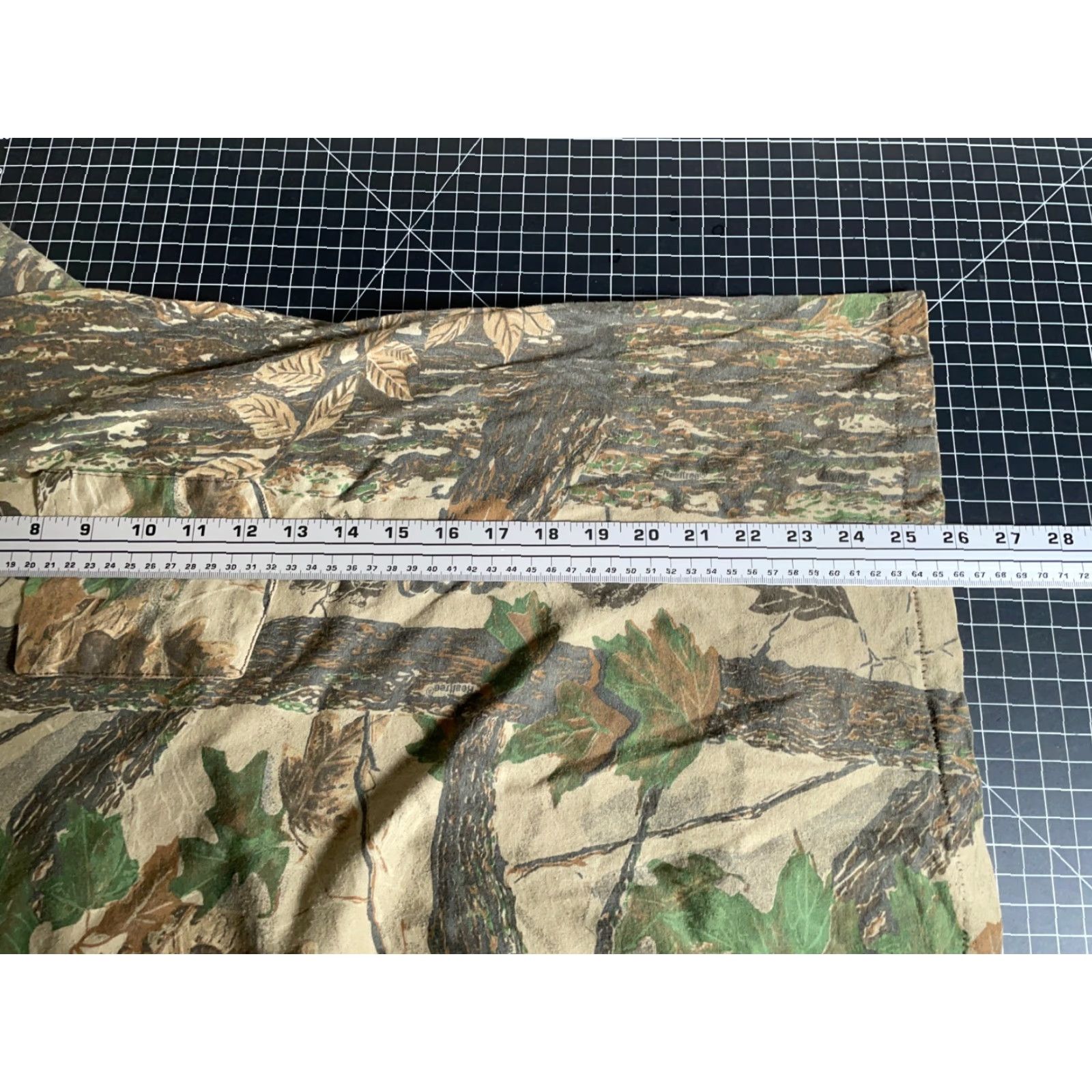 Vintage VINTAGE Ace Sportswear 80s Camouflage Pocket Long Sleeve T-Shirt L Green 50/50 90s Grunge Nature Outdoor 80s Mens Size US L / EU 52-54 / 3 - 7 Thumbnail