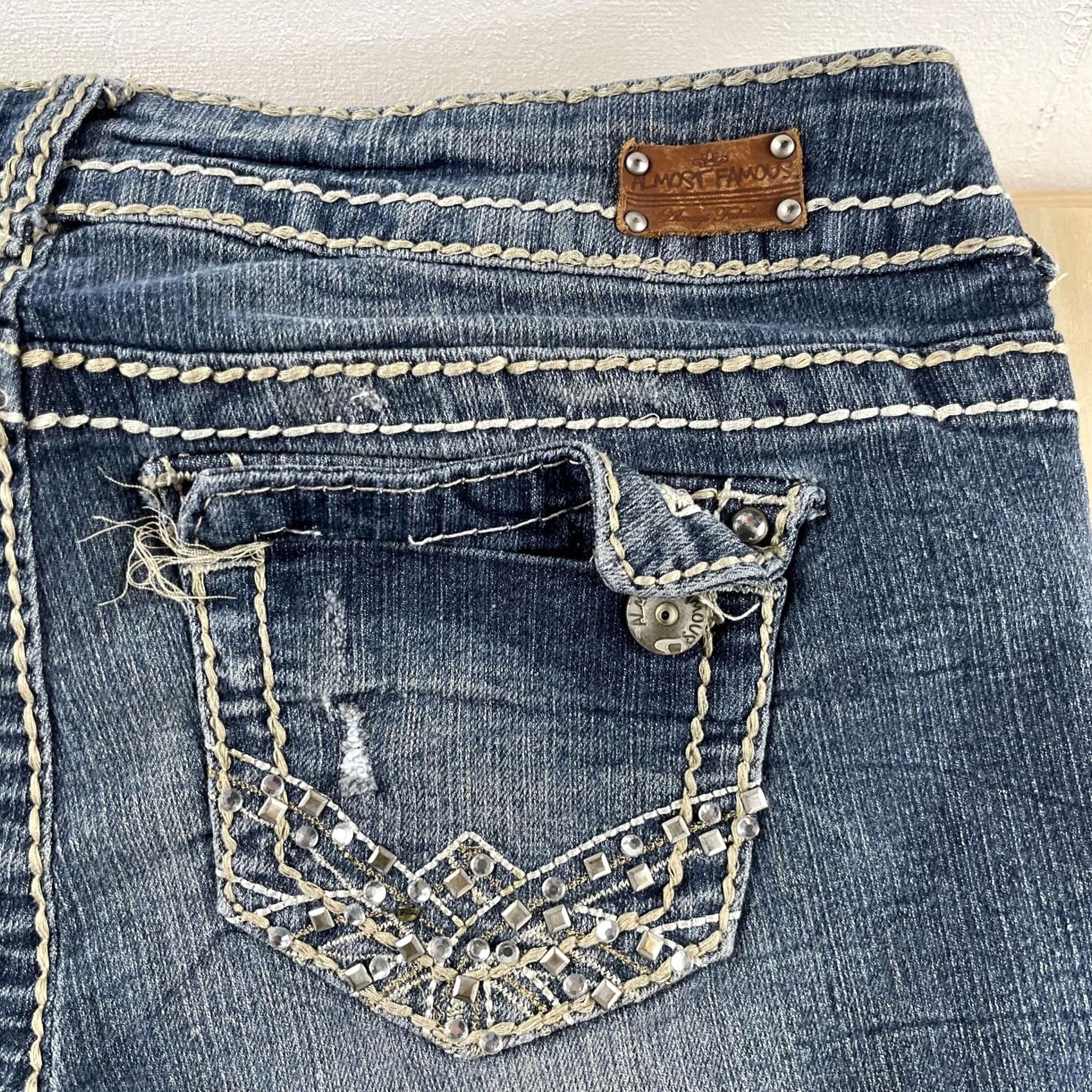 Almost Famous VINTAGE Almost Famous Jeans Women’s 9 Blue Medium Wash Skinny Distressed 29x28 Jeans Women’s 9 Blue Medium Wash Skinny Distressed 29x28 Size 30" / US 8 / IT 44 - 2 Thumbnail