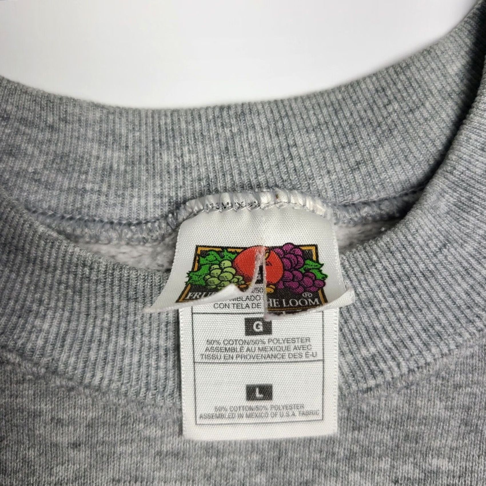 Fruit Of The Loom VINTAGE Fruit of the Loom Sweatshirt Mens Large Gray Crew Neck Pullover 90s Mens Size US L / EU 52-54 / 3 - 2 Thumbnail