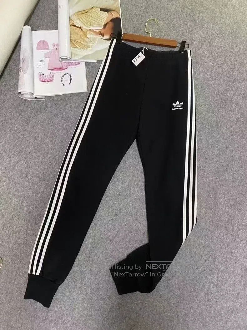 Balenciaga Balenciaga size S Sweatpants Size US 27 - 1 Thumbnail