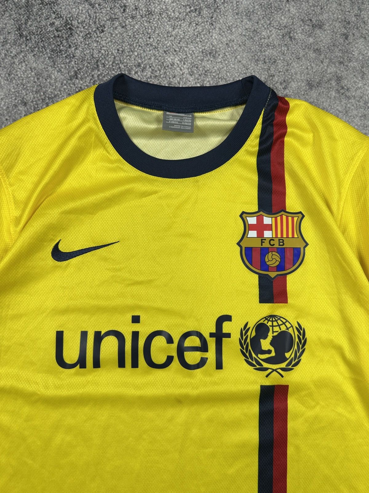 Nike Vintage Nike F.C. Barcelona 08/09 Soccer Jersey Rare M Y2K Size US M / EU 48-50 / 2 - 2 Thumbnail