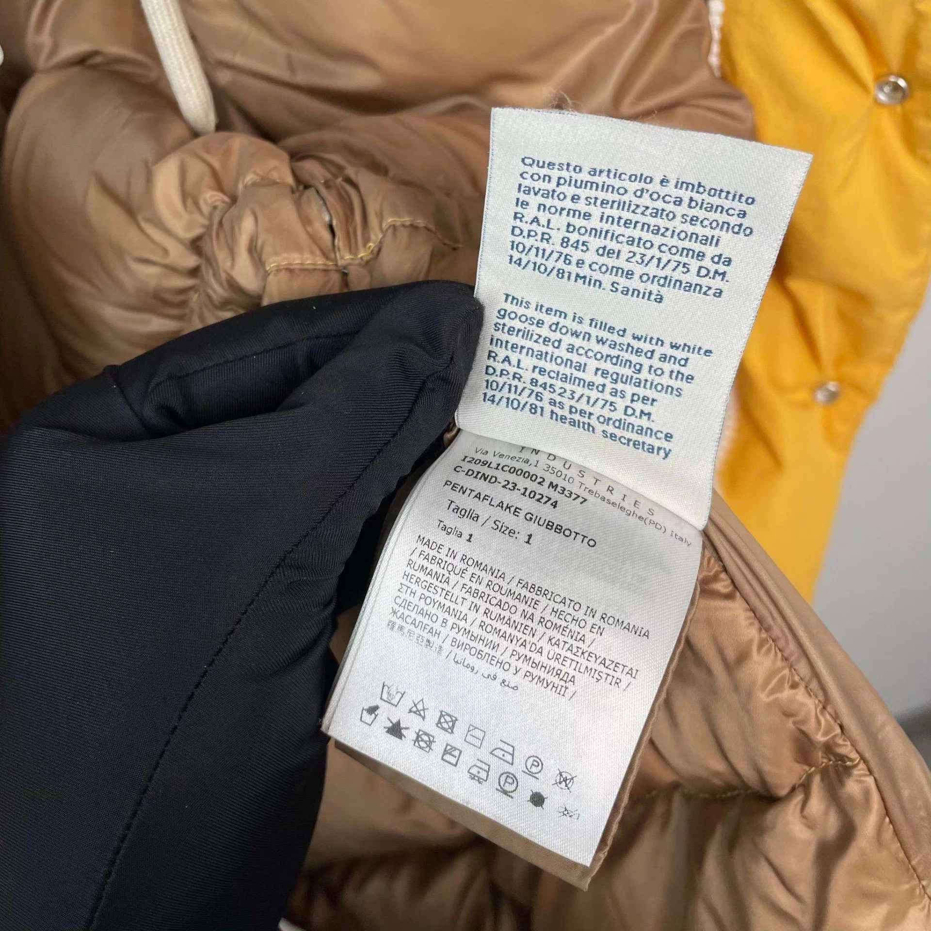 Moncler Moncler 1 Yellow Jacket Size US S / EU 44-46 / 1 - 6 Thumbnail