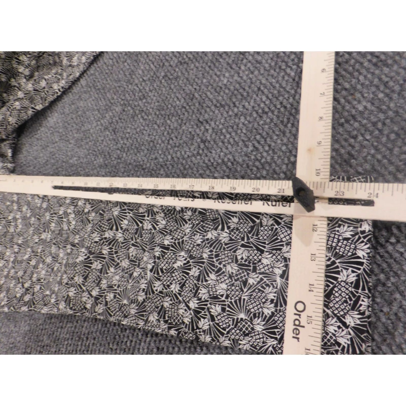 Anthropologie Anthropologie Womens Pants 10P Petites Black Floral Straight Chino Graphic Print Pants Size 32" / US 10 / IT 46 - 7 Thumbnail