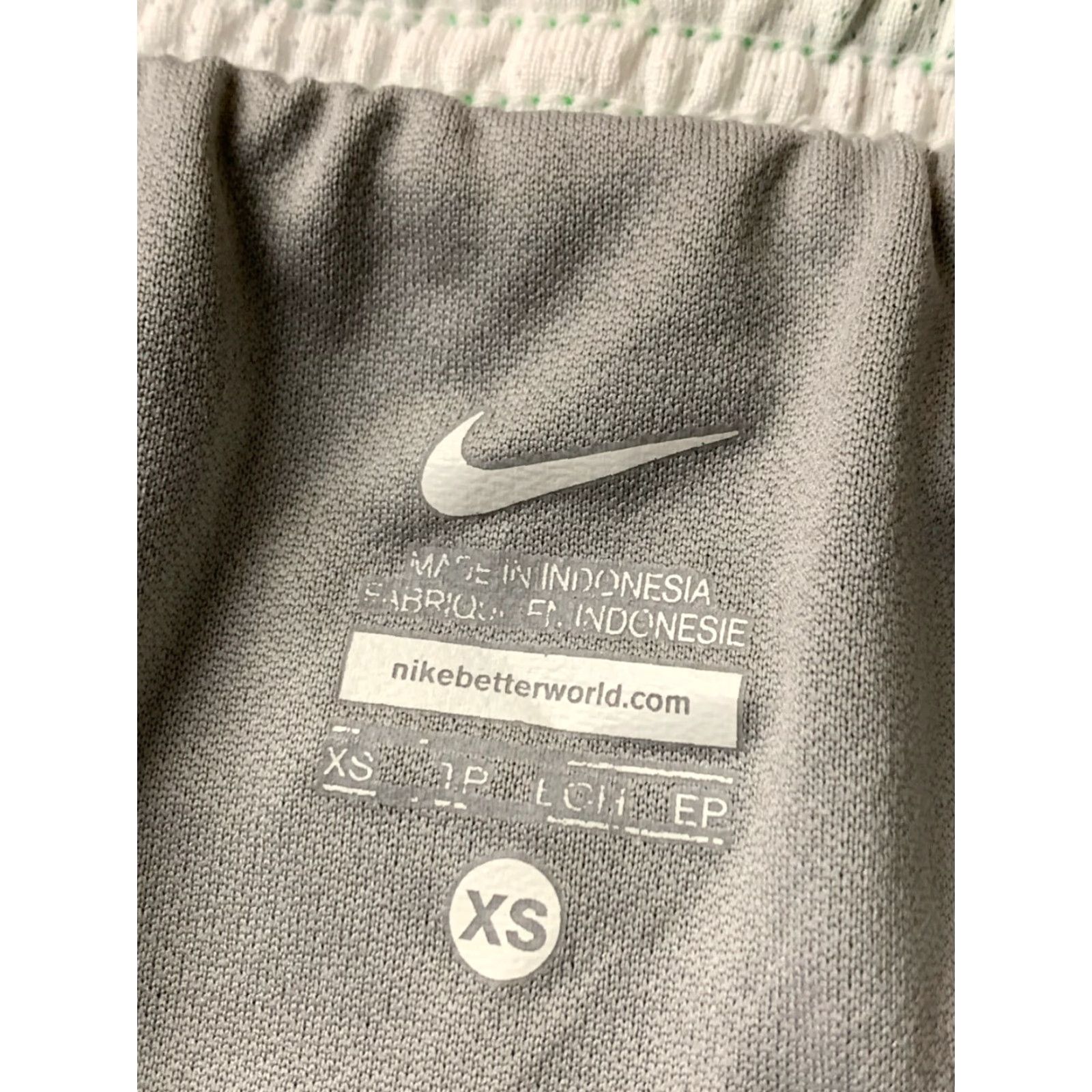Nike Nike ORIGINAL womens Training Shorts XS Floral Green, White and Pink Run Running Sports Short Pants, 100% Polyester Size 26" / US 2 / IT 38 - 4 Thumbnail
