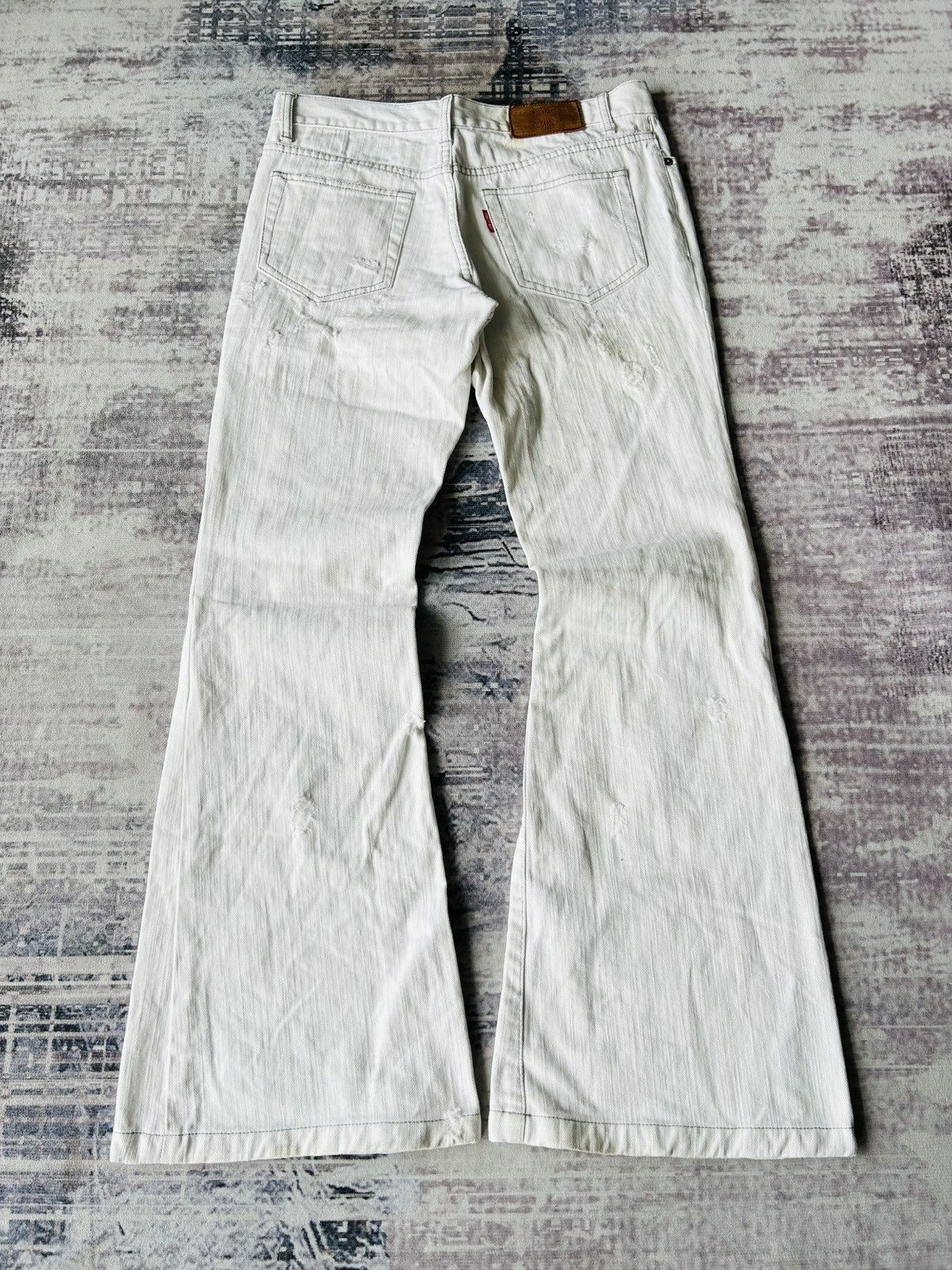 Tornado Mart Tornado Mart Super Flared Distressed Jeans Size US 31 - 2 Thumbnail