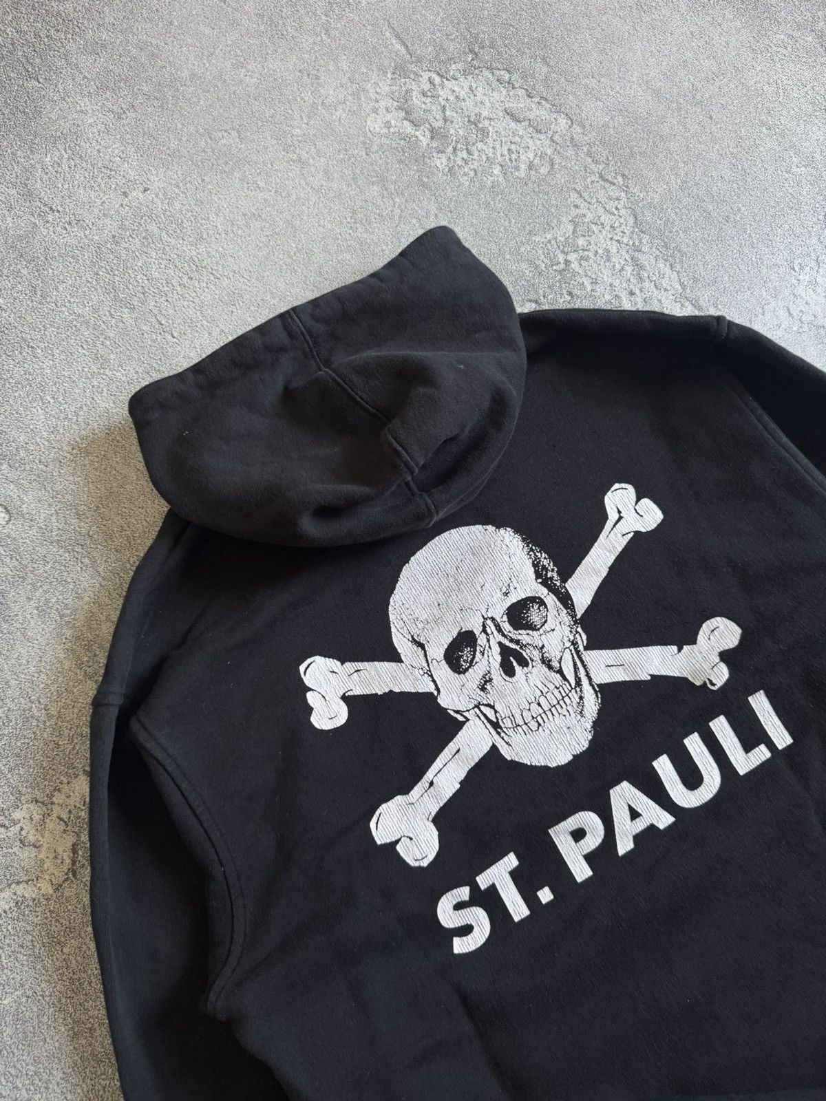 Vintage ST.PAULI RETRO hoodie big logo skeleton 💀 bones jumper Size US L / EU 52-54 / 3 - 2 Thumbnail